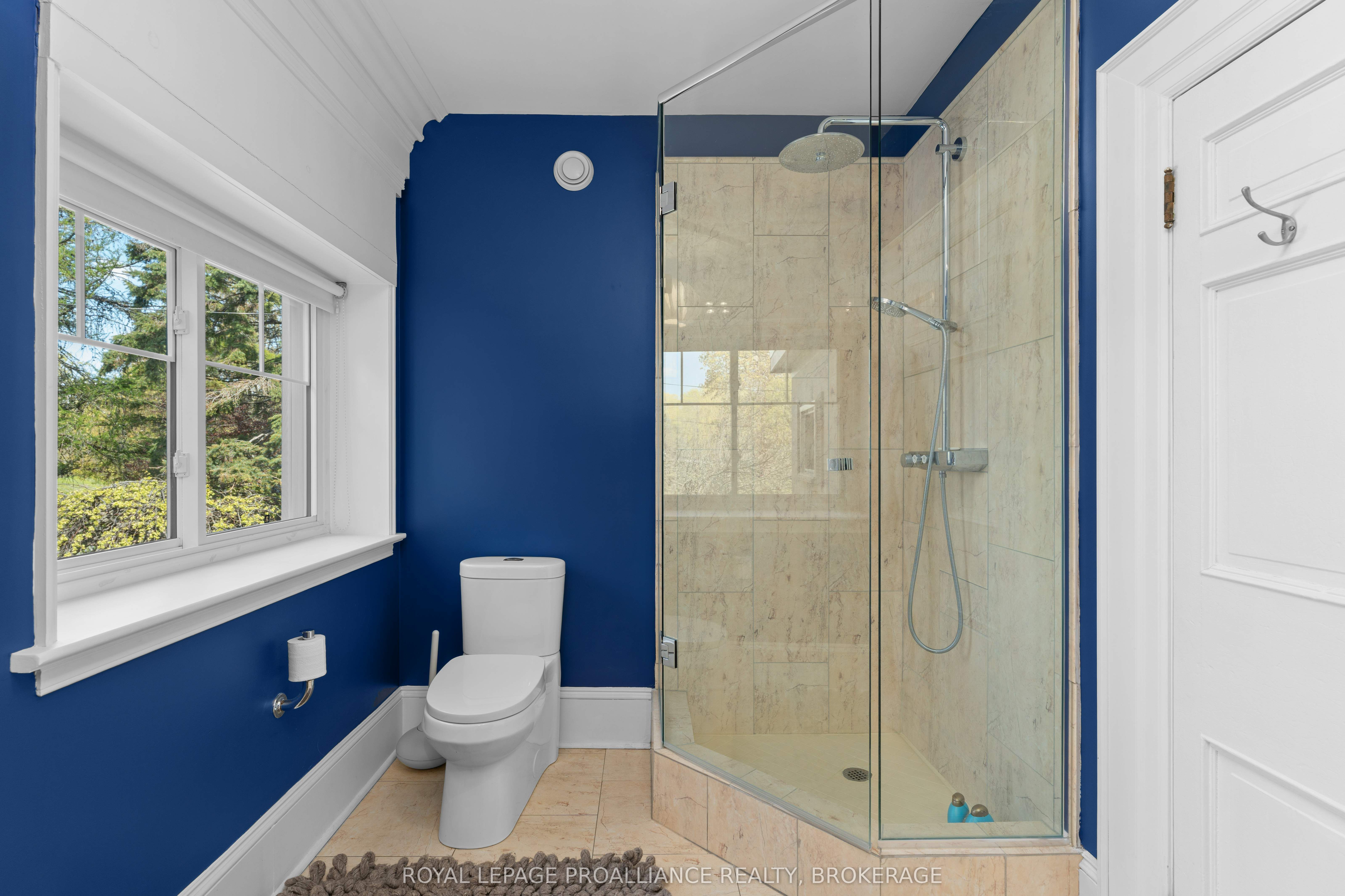 1863 Sydenham Road Property Photo 31