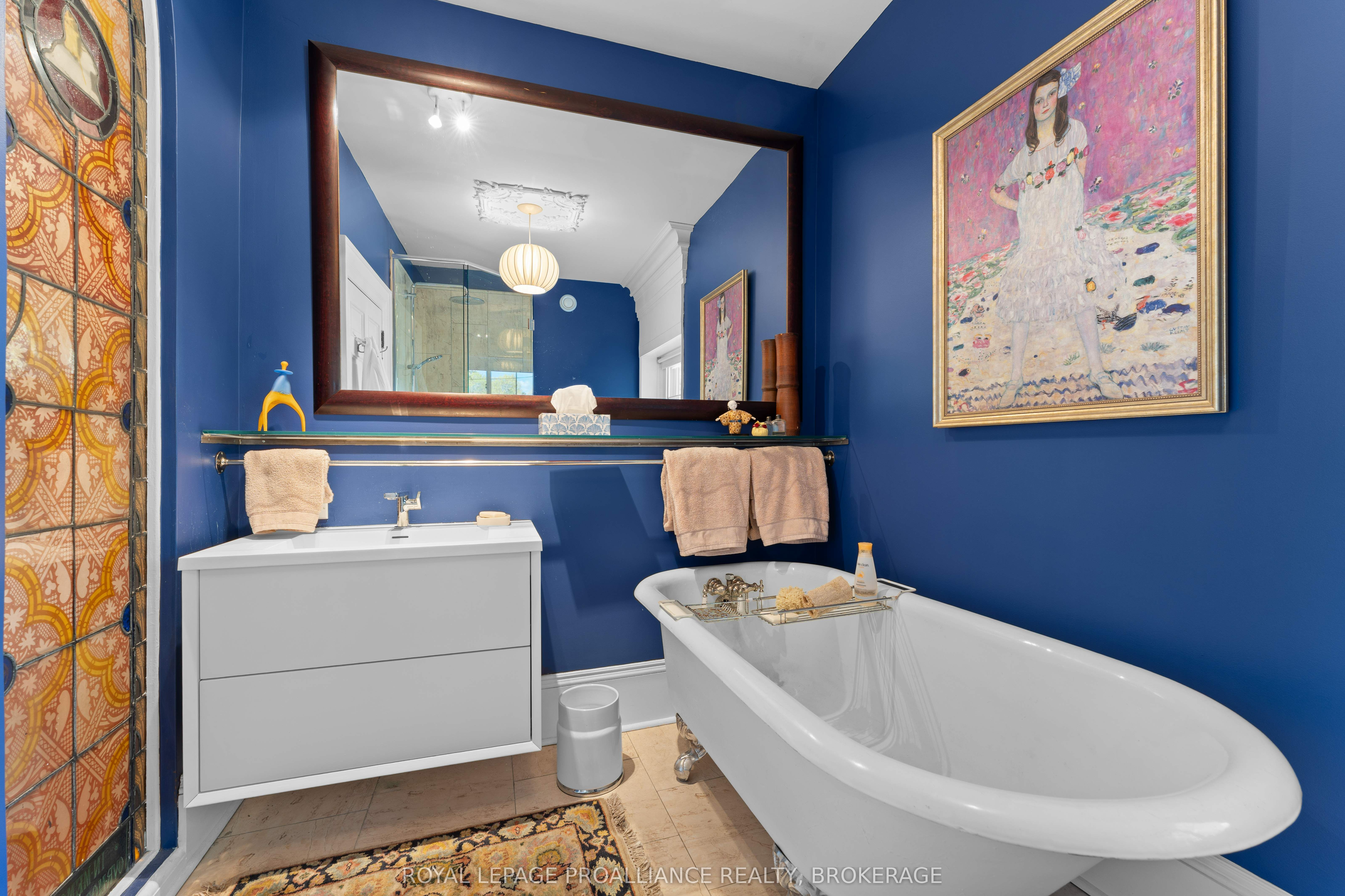1863 Sydenham Road Property Photo 32