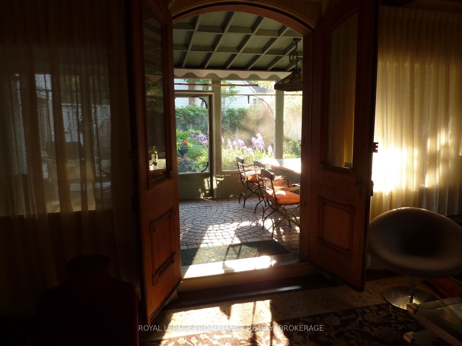 1863 Sydenham Road Property Photo 37