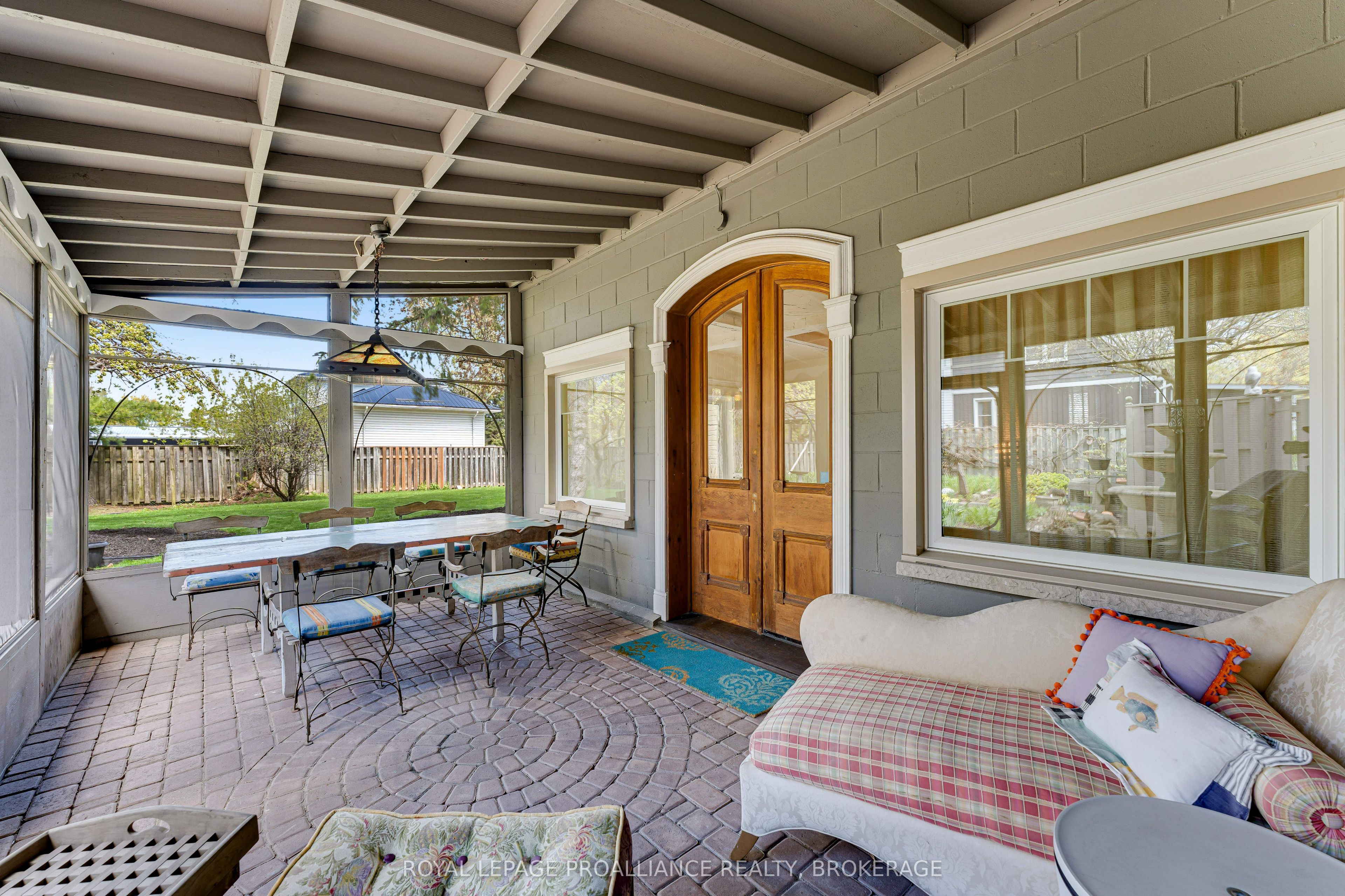 1863 Sydenham Road Property Photo 38