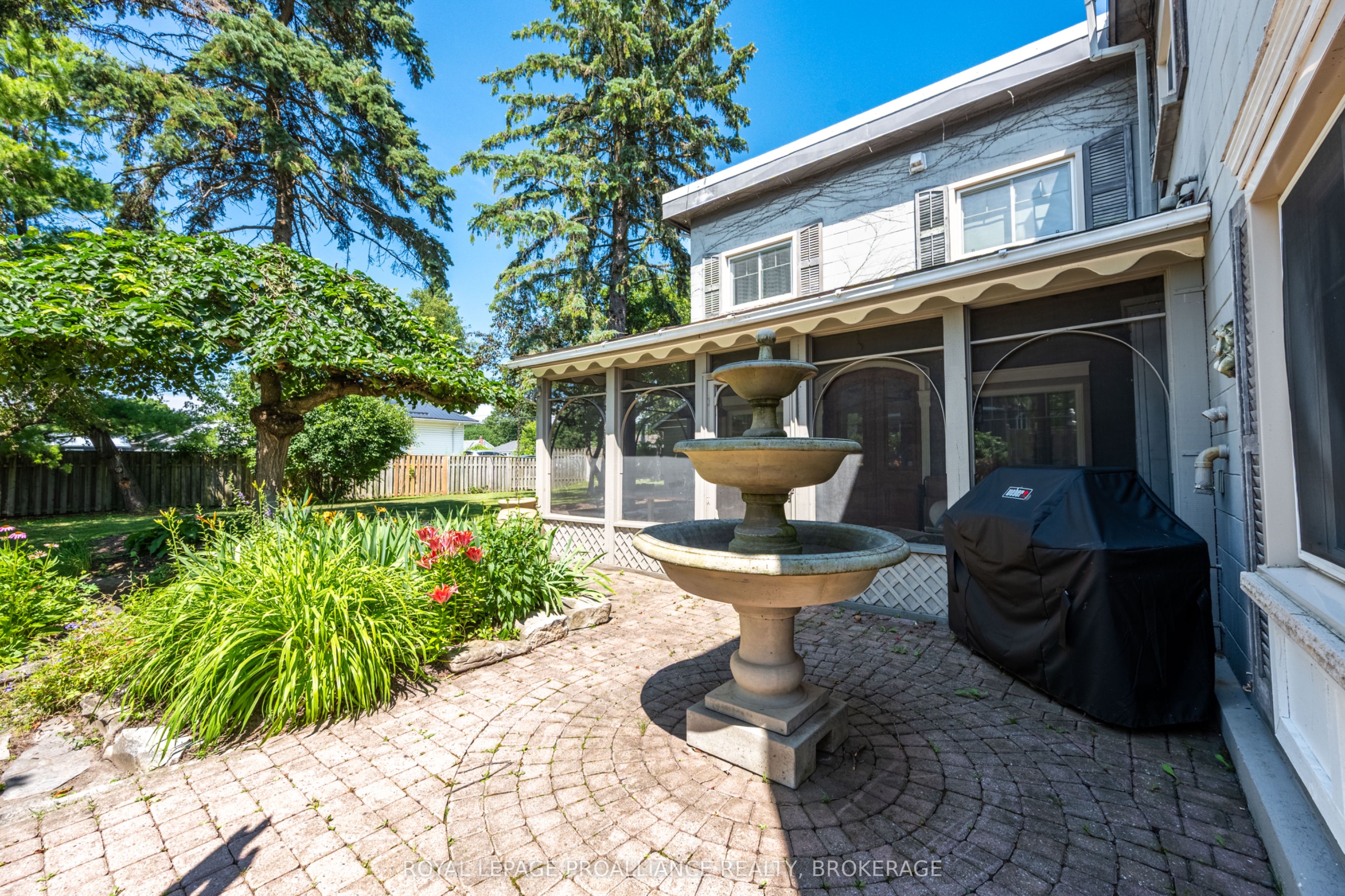 1863 Sydenham Road Property Photo 39