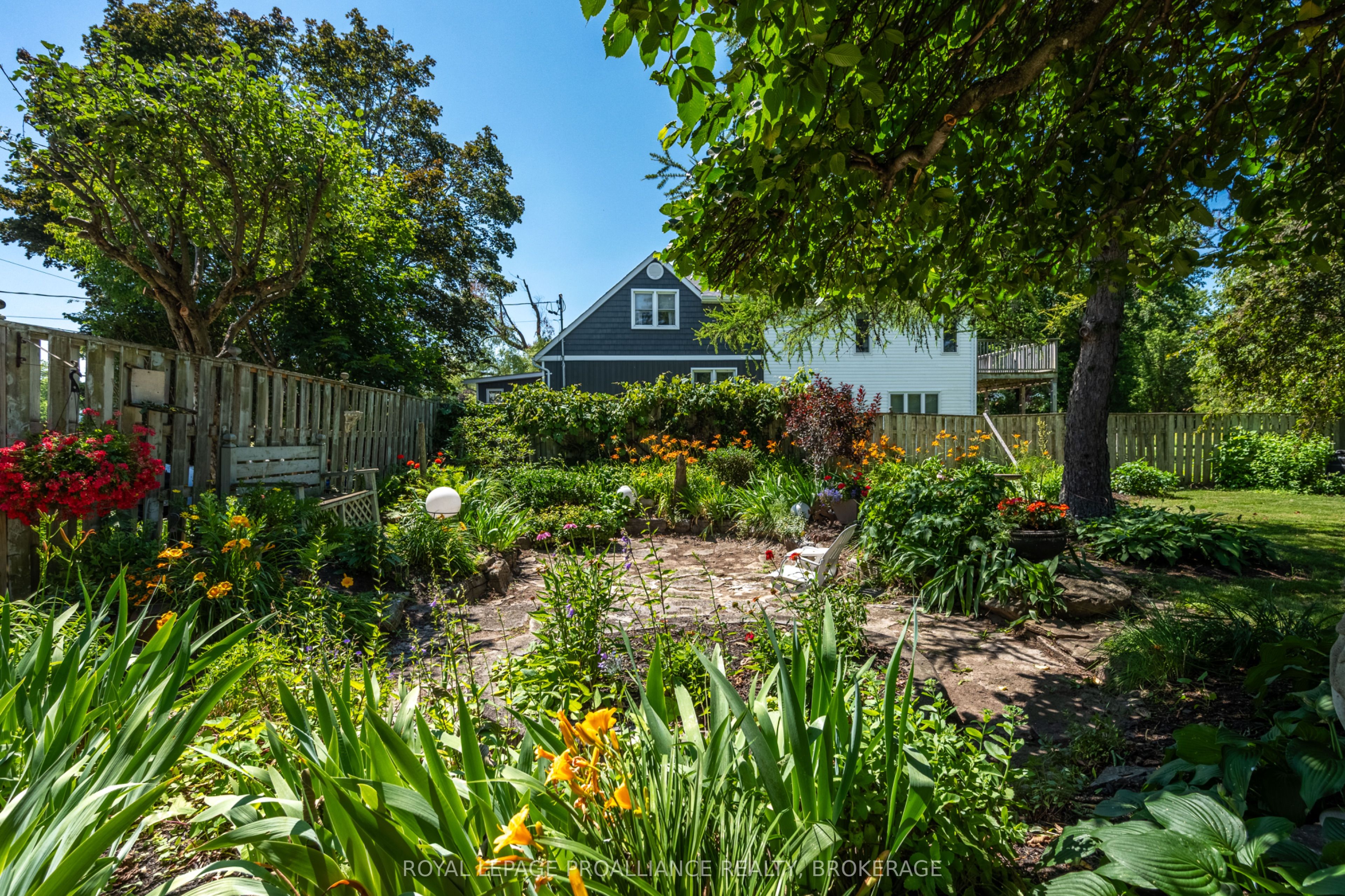1863 Sydenham Road Property Photo 41