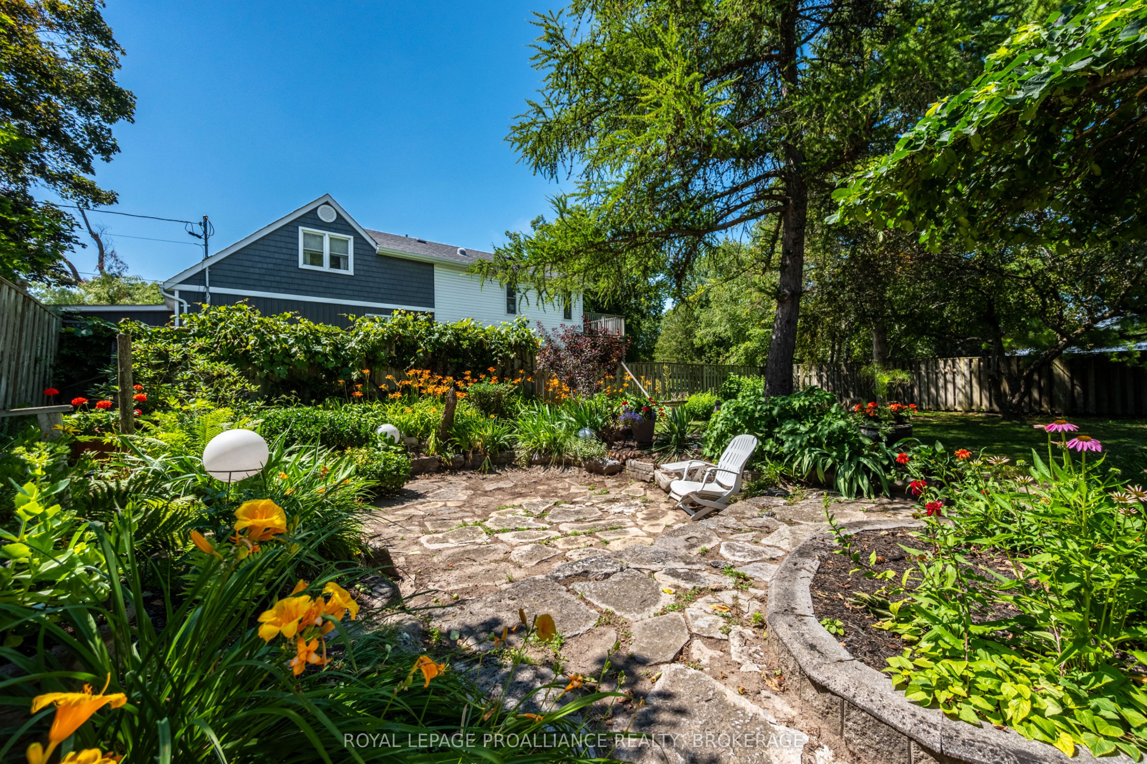 1863 Sydenham Road Property Photo 42