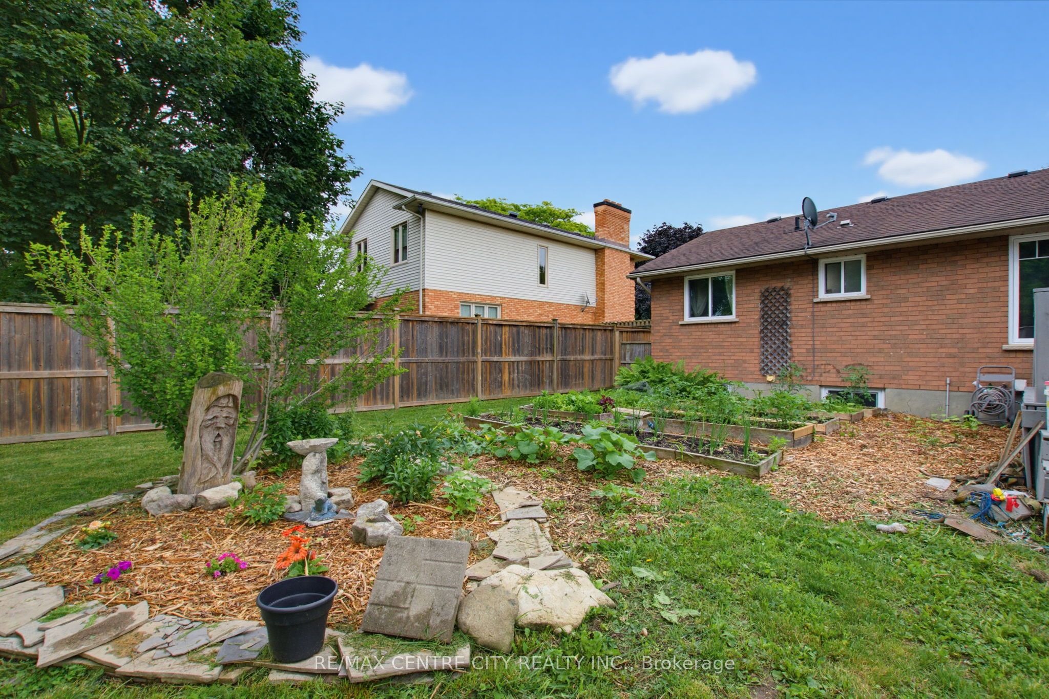 119 Anderson Avenue Property Photo 37