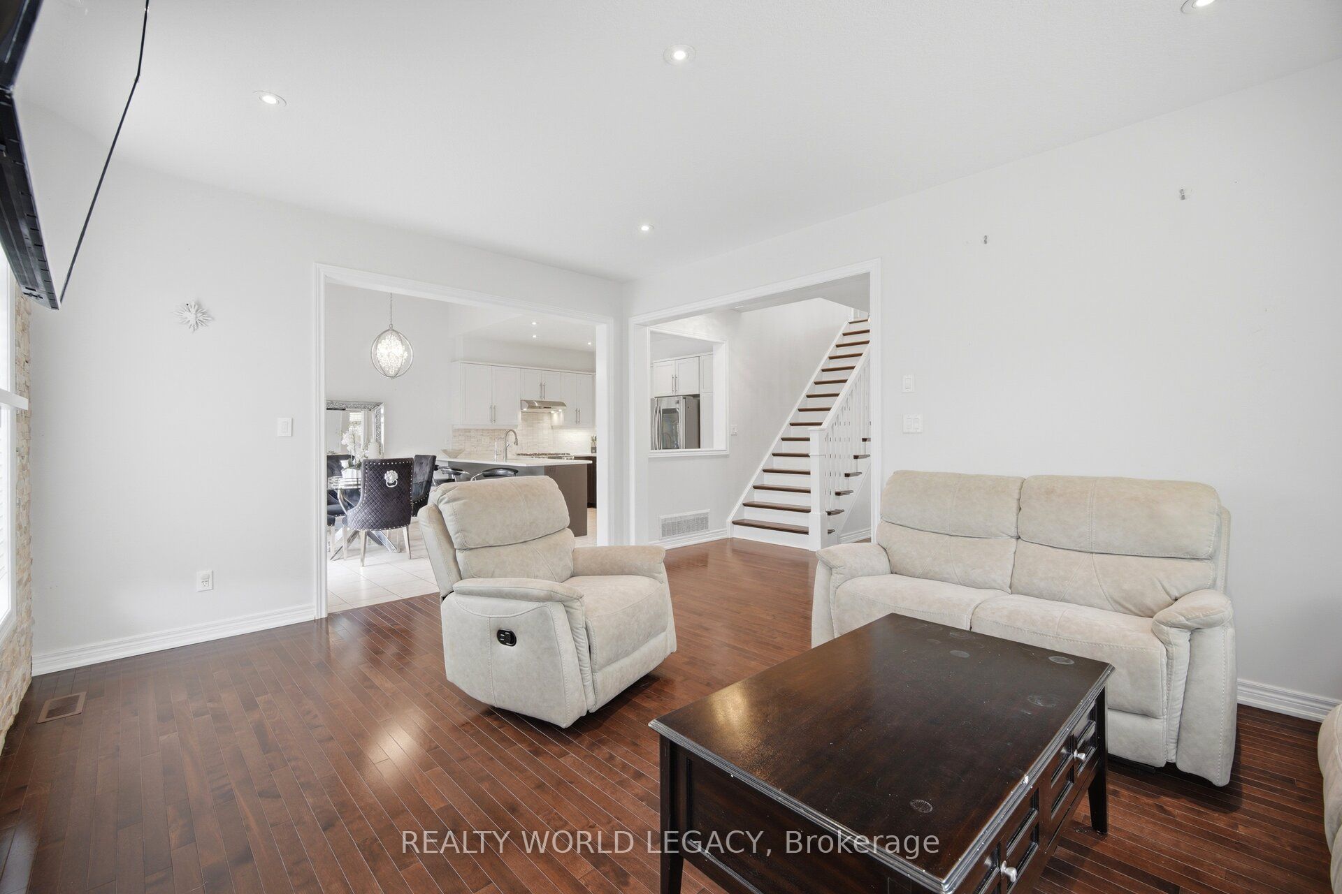 58 Doon Creek Street Property Photo 10