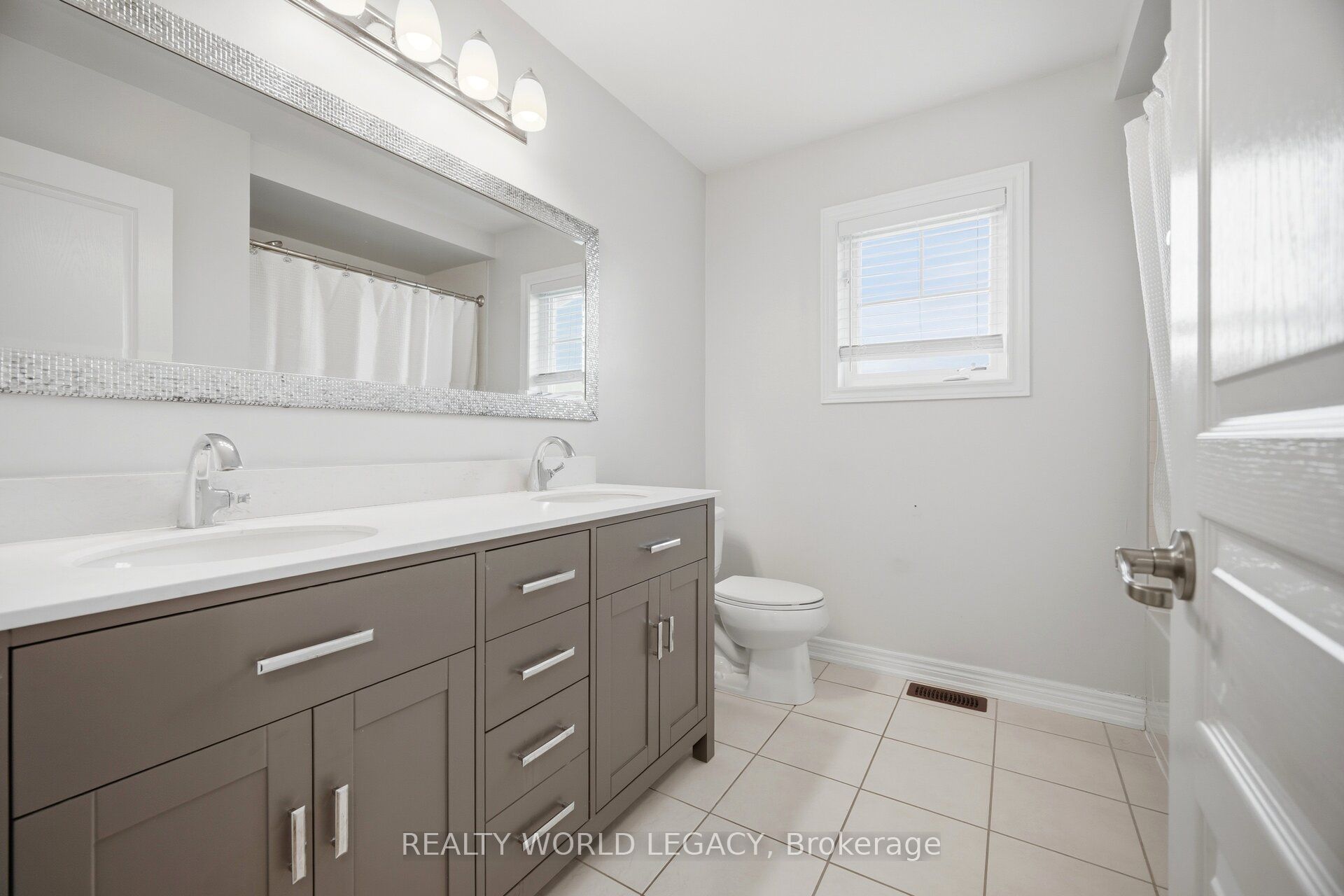 58 Doon Creek Street Property Photo 35
