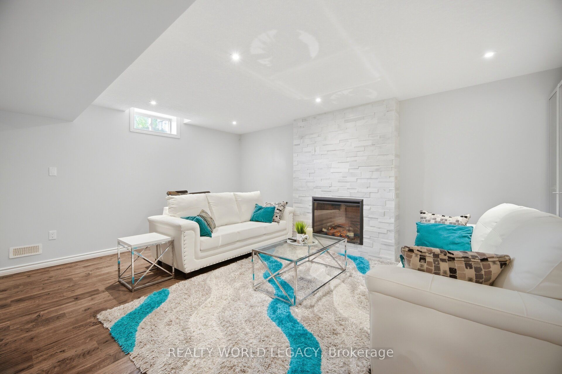 58 Doon Creek Street Property Photo 40