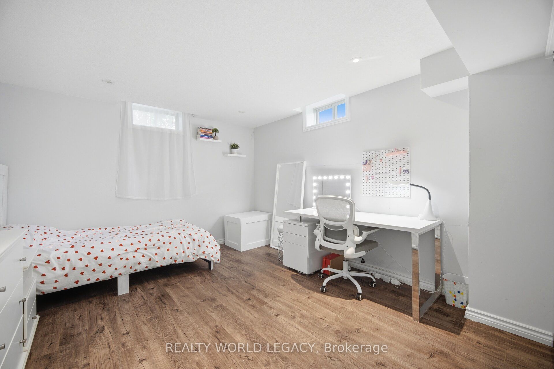 58 Doon Creek Street Property Photo 44