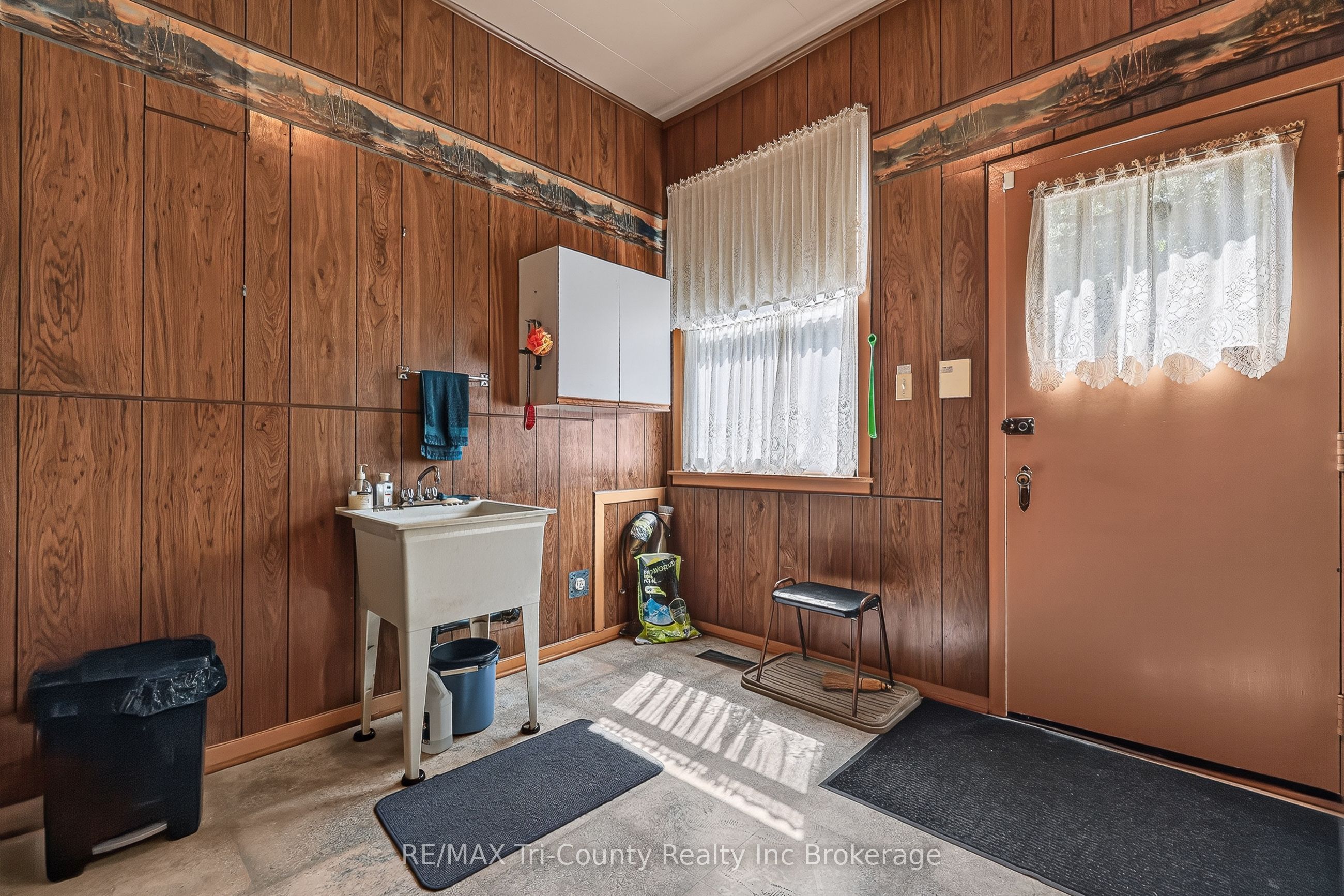 54427 Talbot Line Property Photo 6