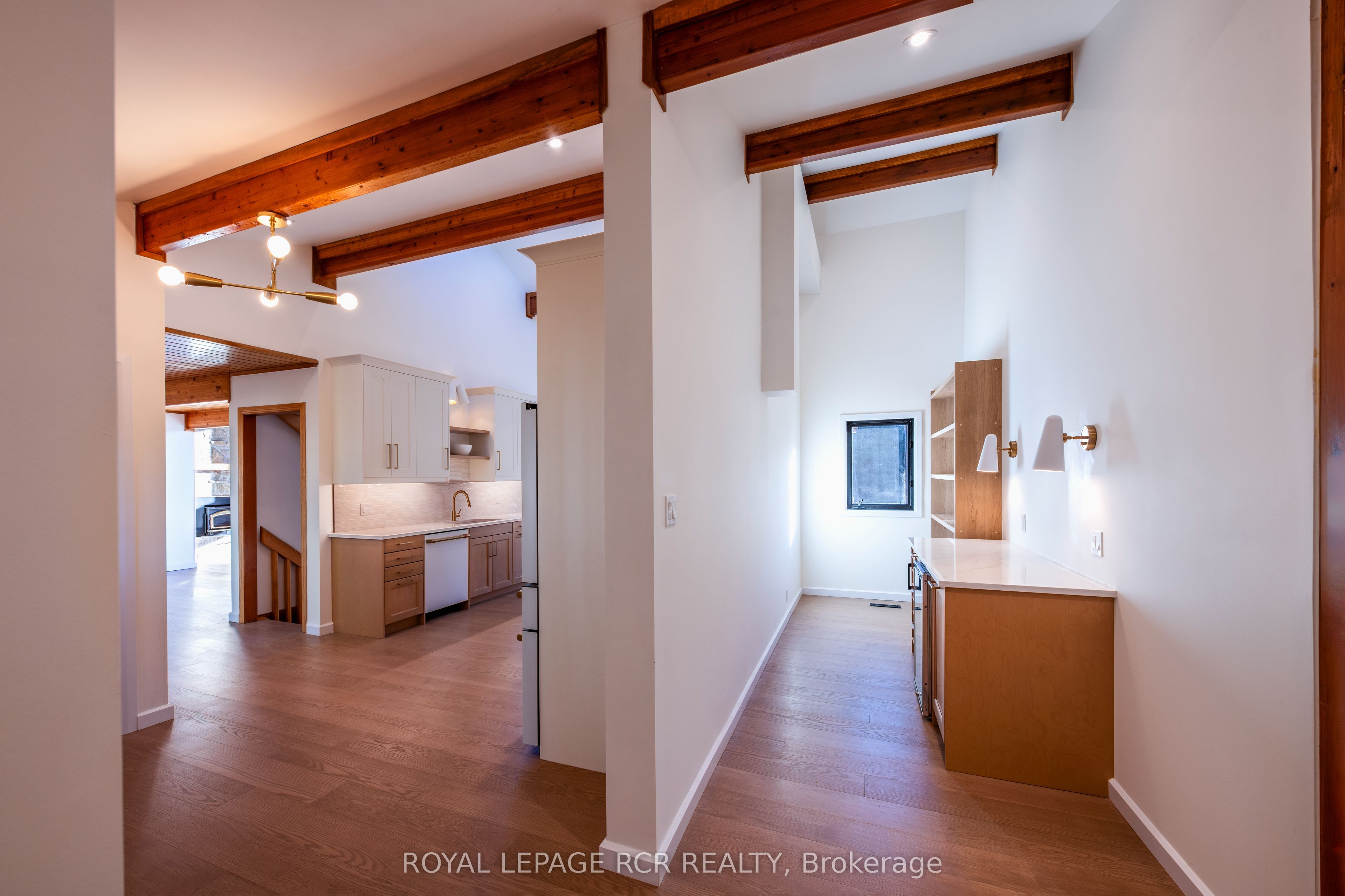 674189 Hurontario Street Property Photo 7