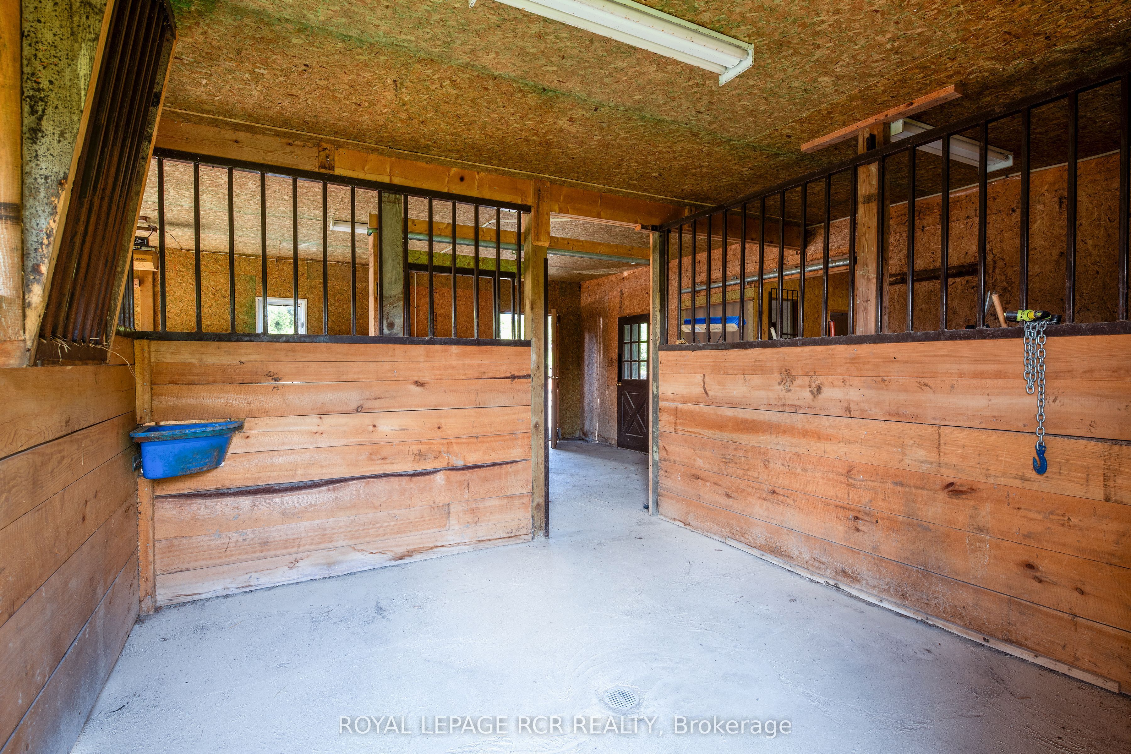 674189 Hurontario Street Property Photo 34