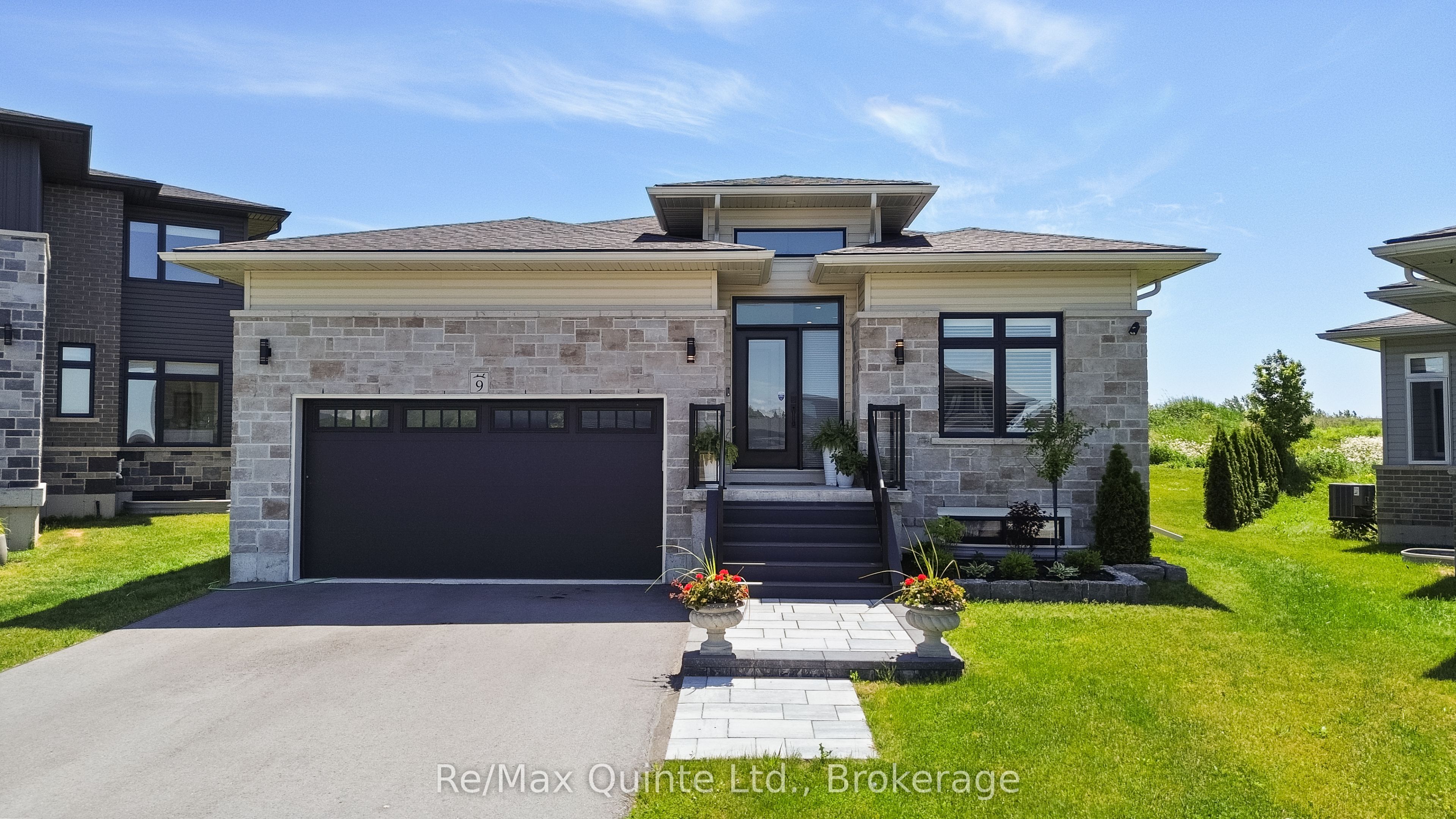 9 Stonecap Court Property Photo 1