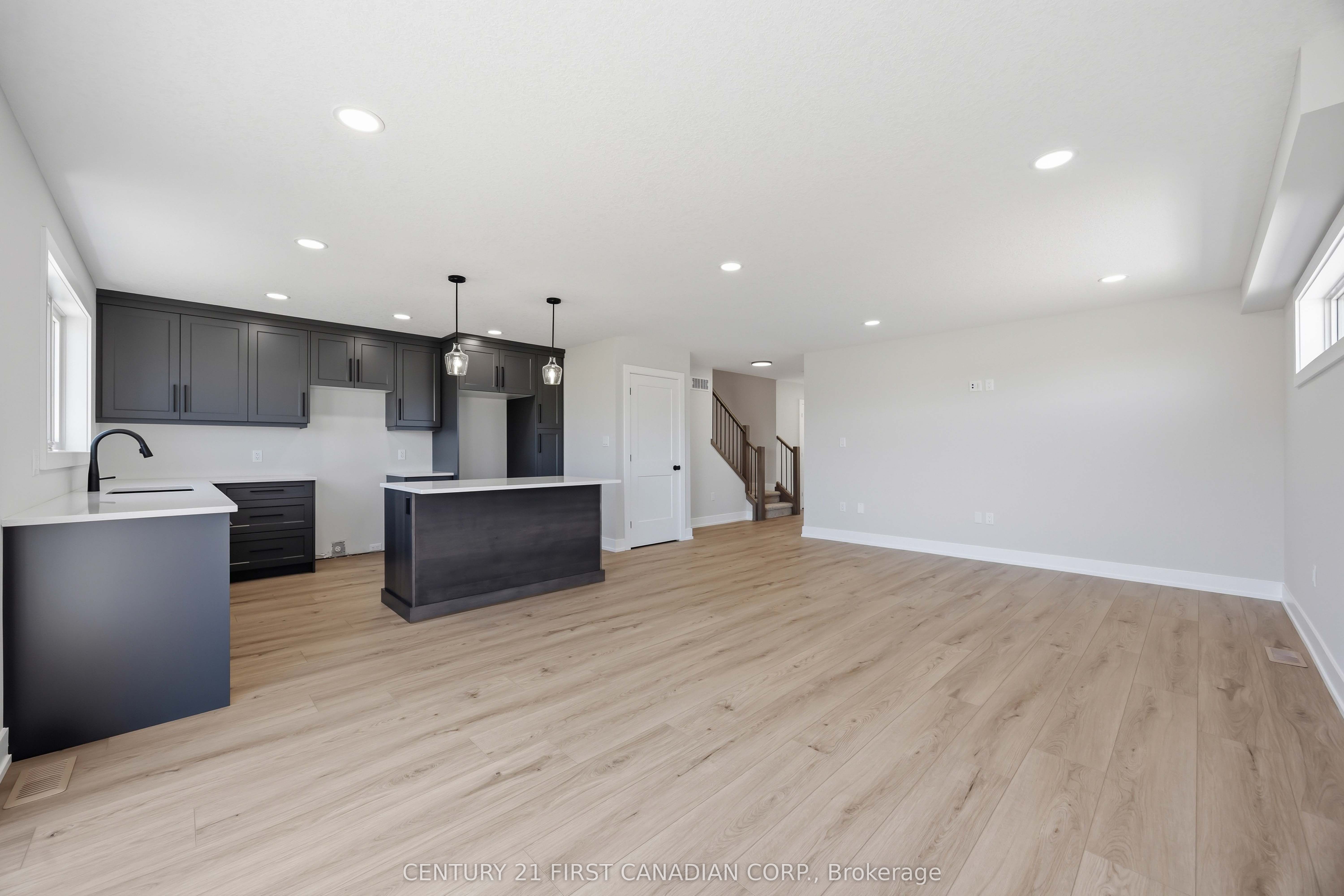 638 Ketter Way Property Photo 8