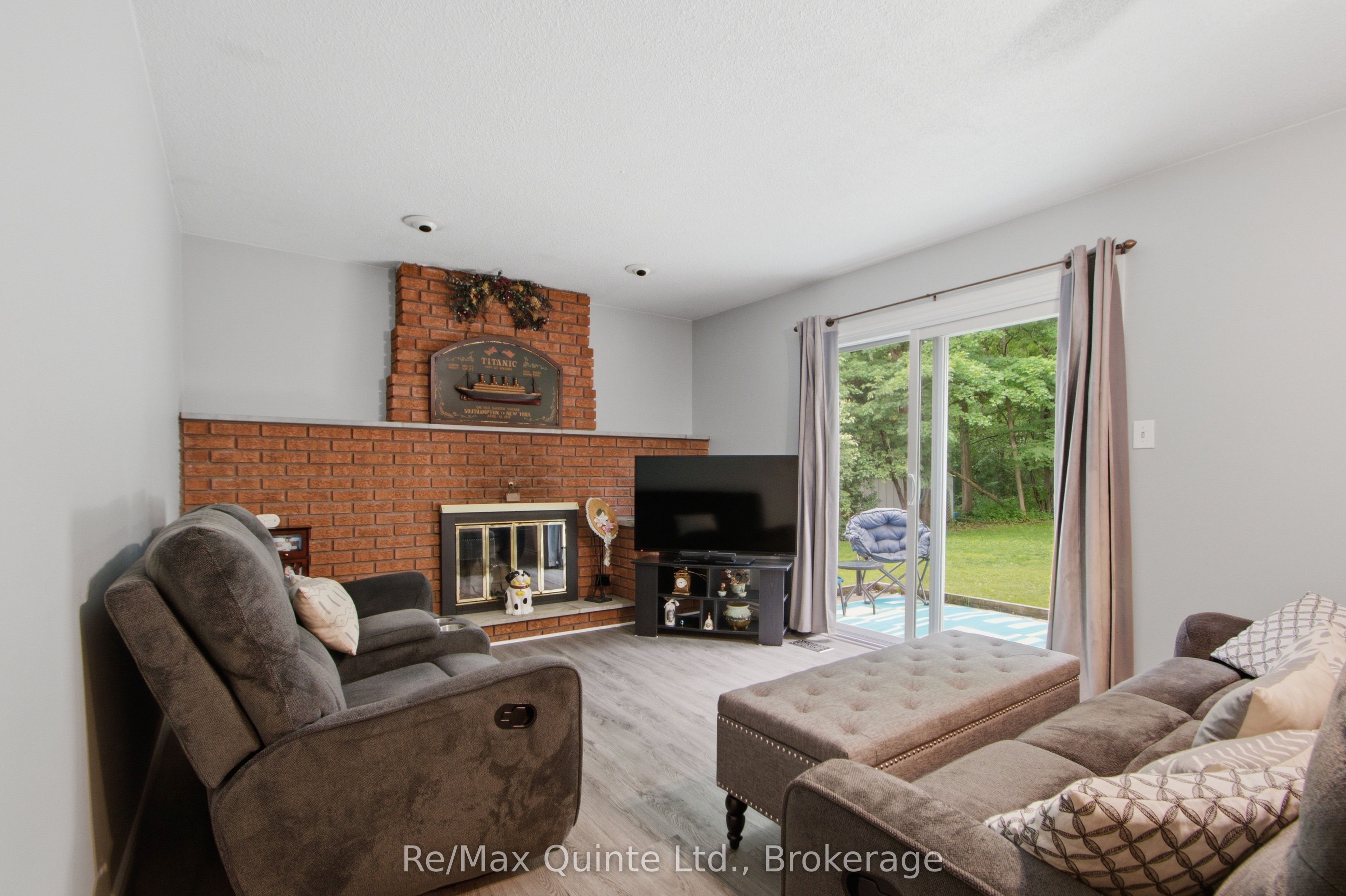 525 Whites Road Property Photo 9