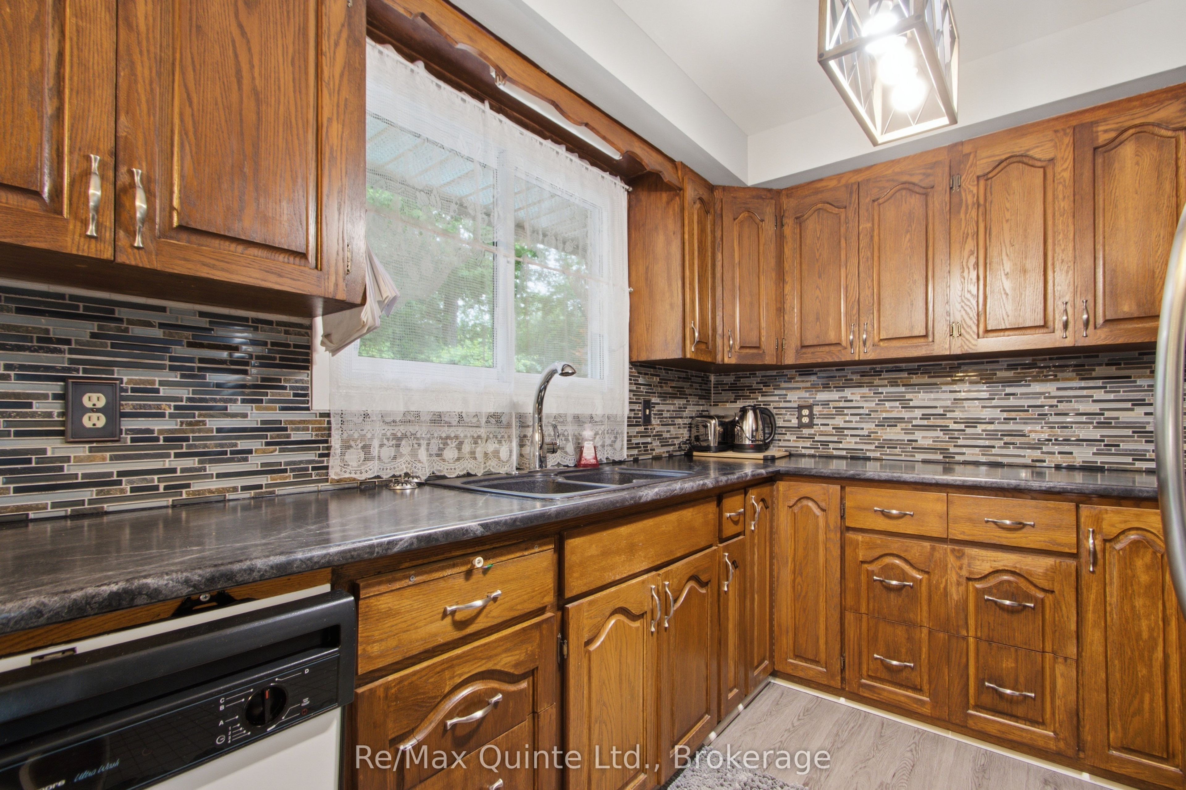 525 Whites Road Property Photo 15