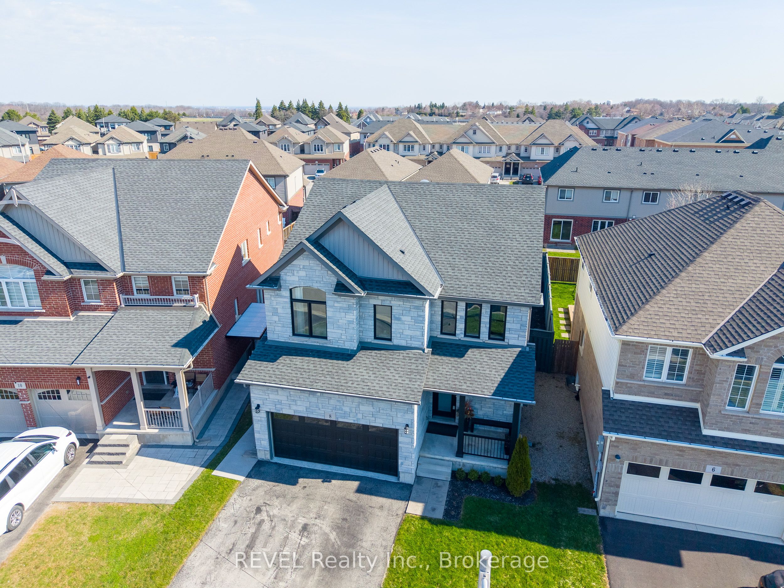 8 Elderberry Road Property Photo 4