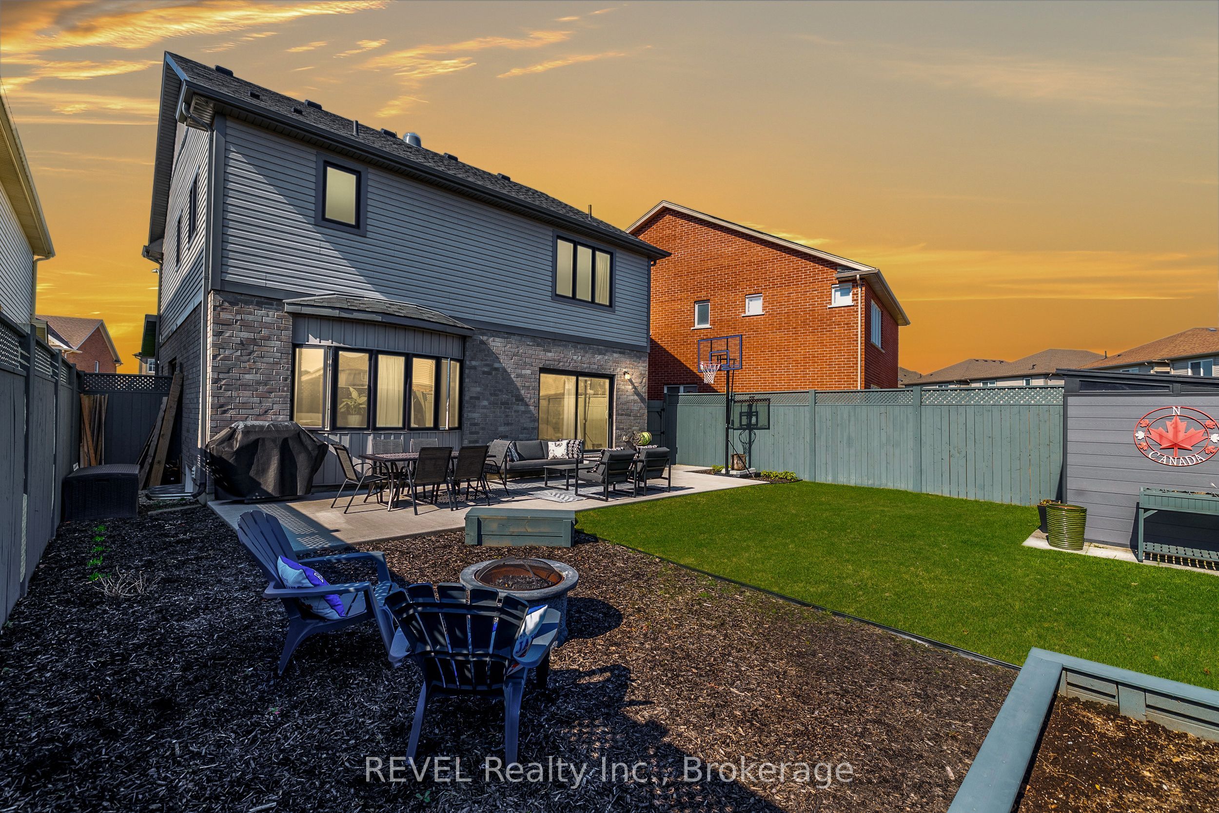8 Elderberry Road Property Photo 6