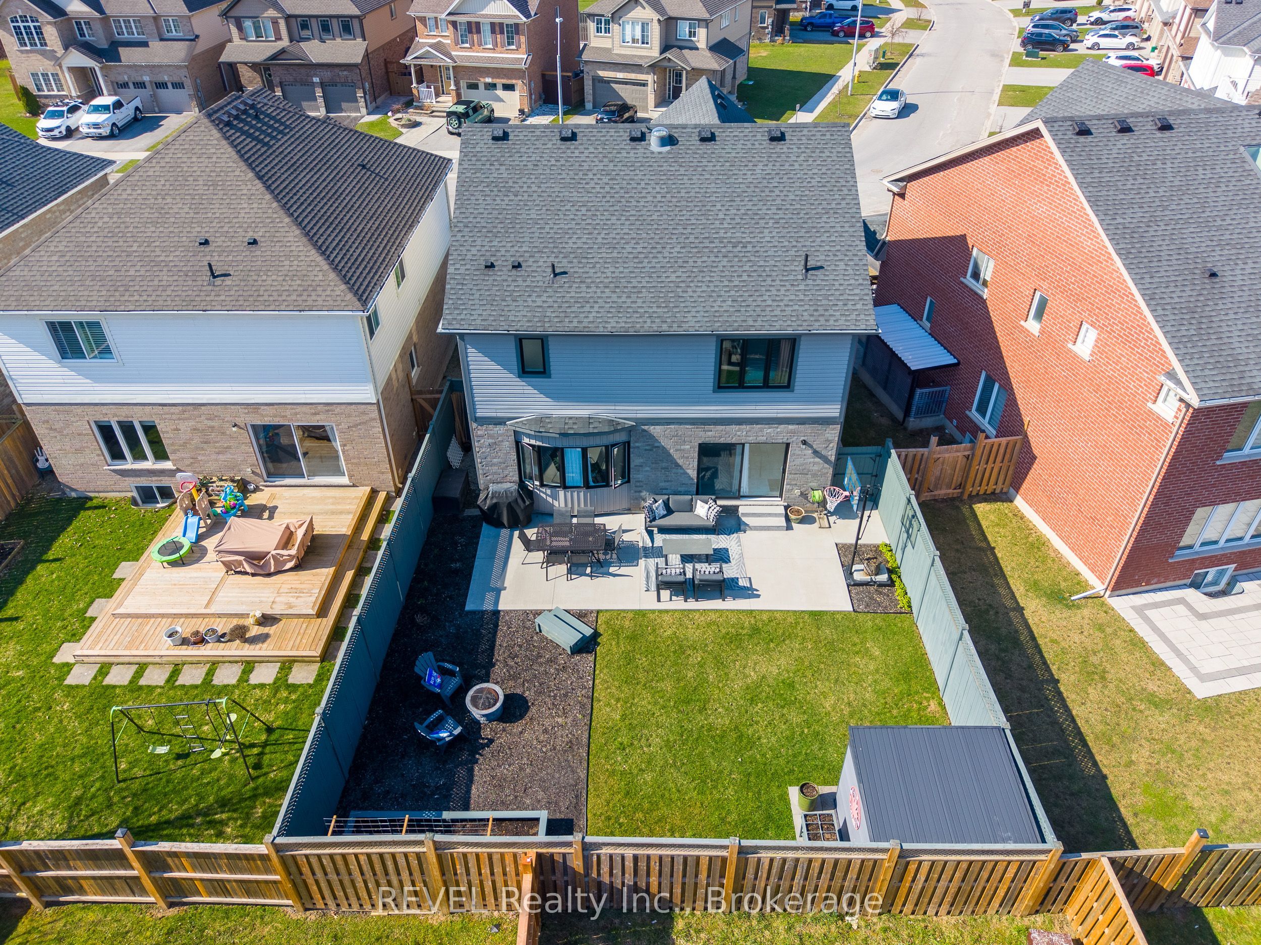 8 Elderberry Road Property Photo 7
