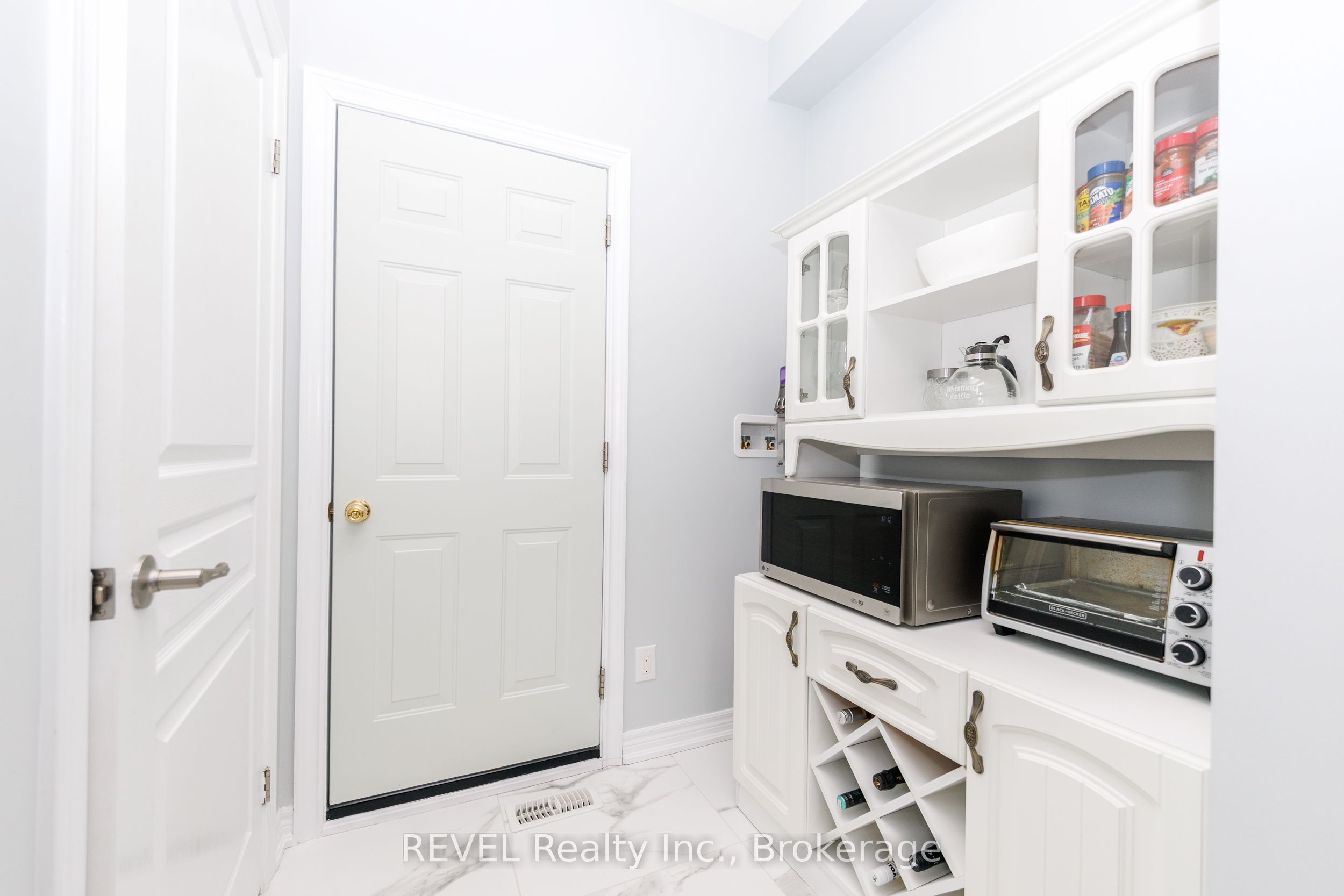 8 Elderberry Road Property Photo 28