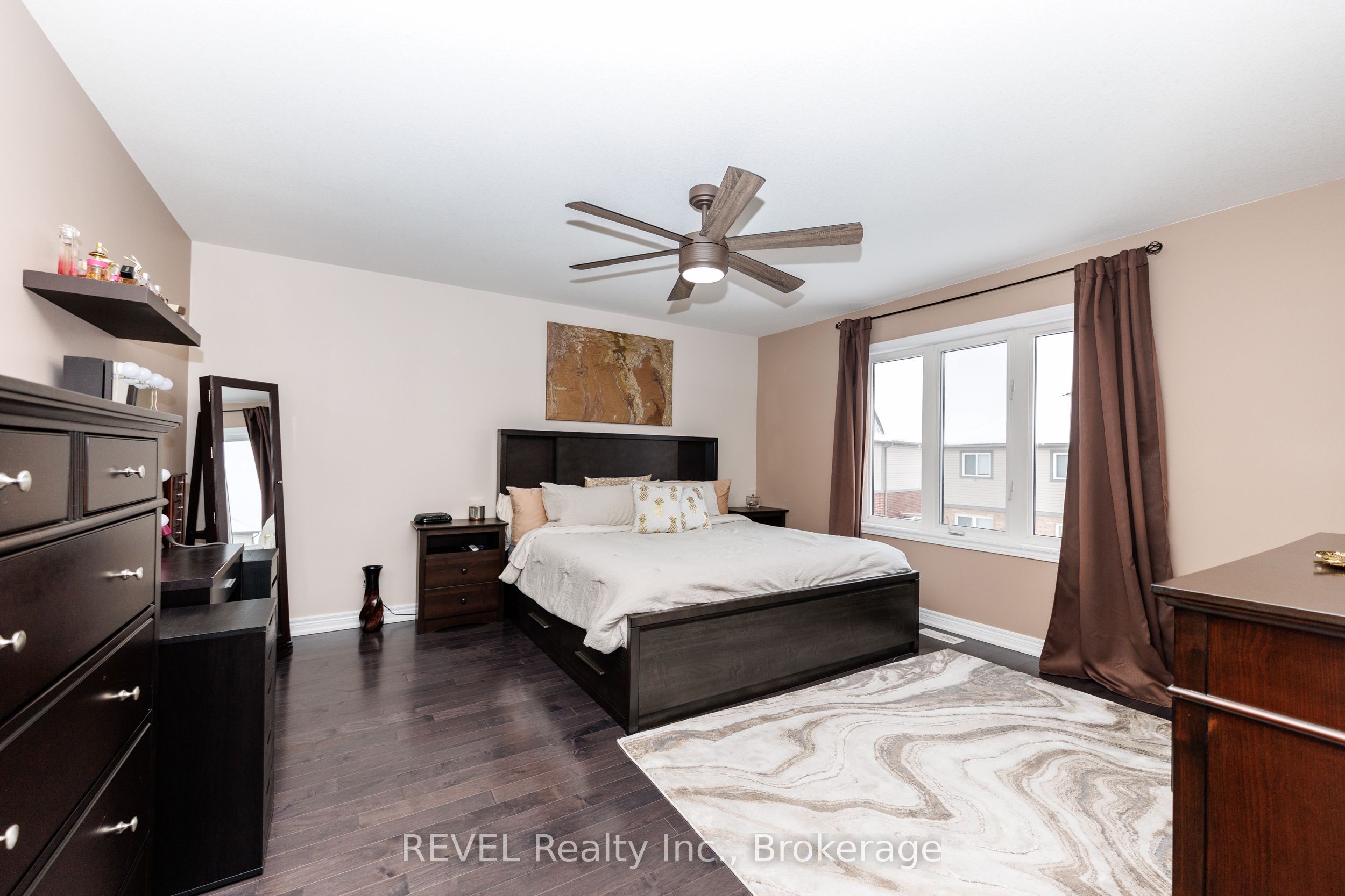 8 Elderberry Road Property Photo 32