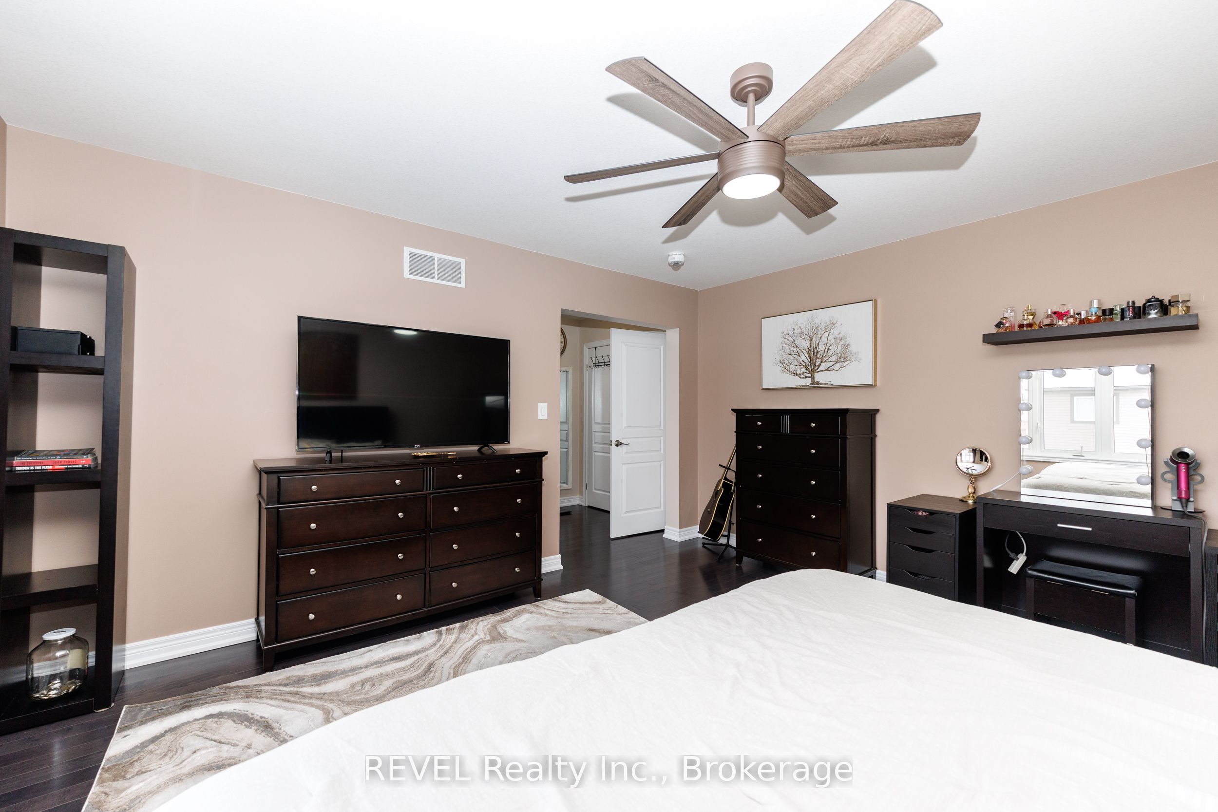 8 Elderberry Road Property Photo 34