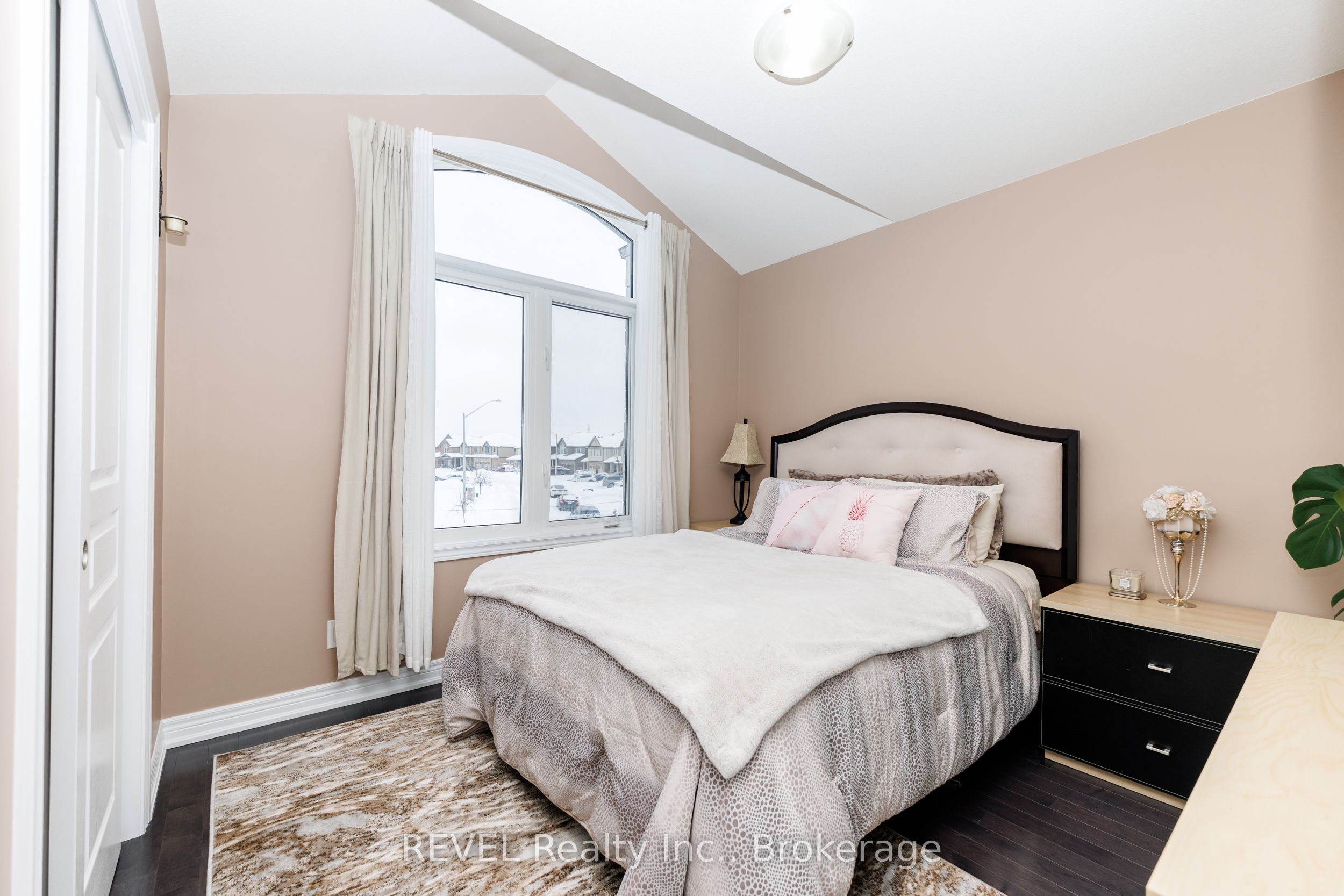 8 Elderberry Road Property Photo 40