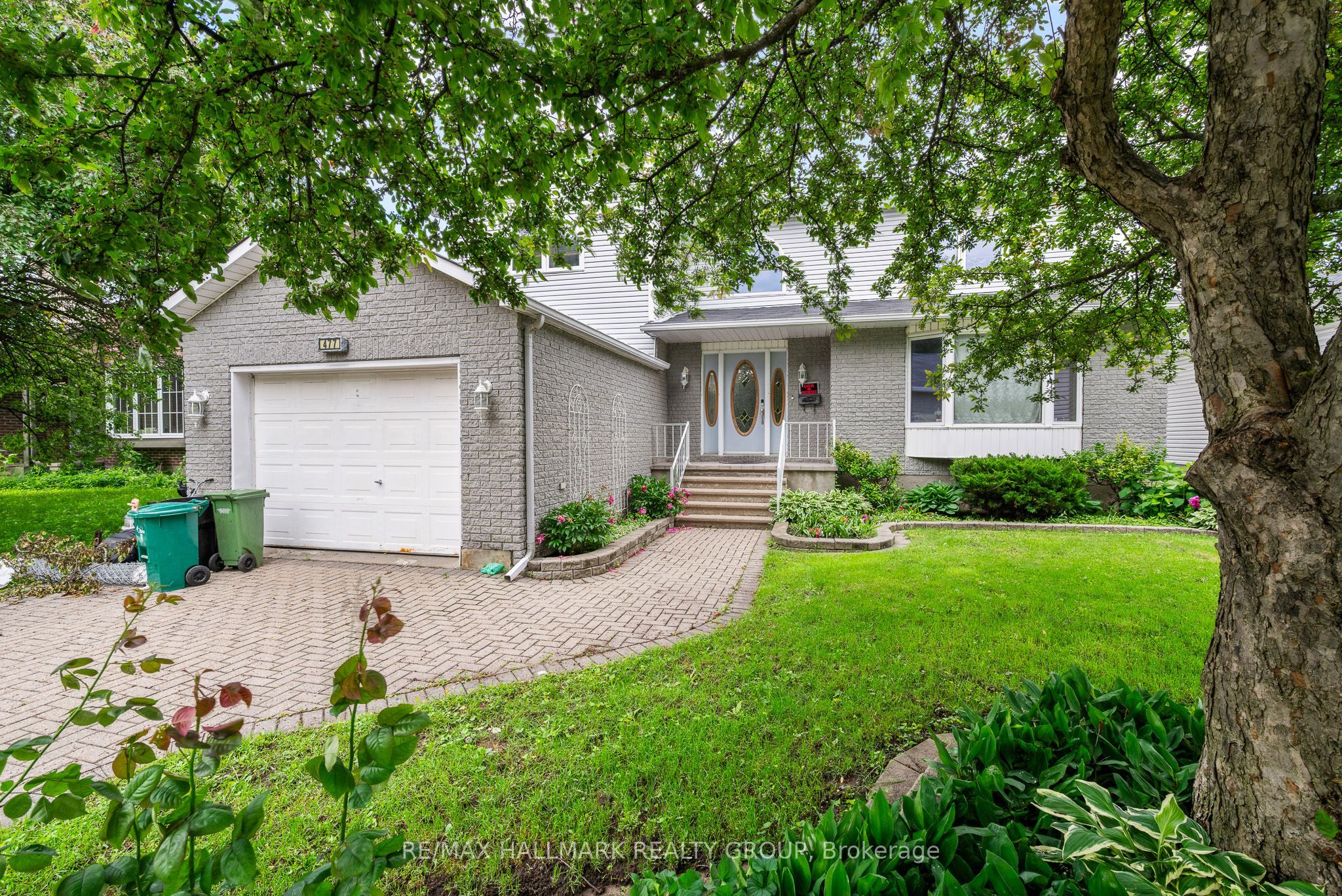 477 Duvernay Drive Property Photo 3