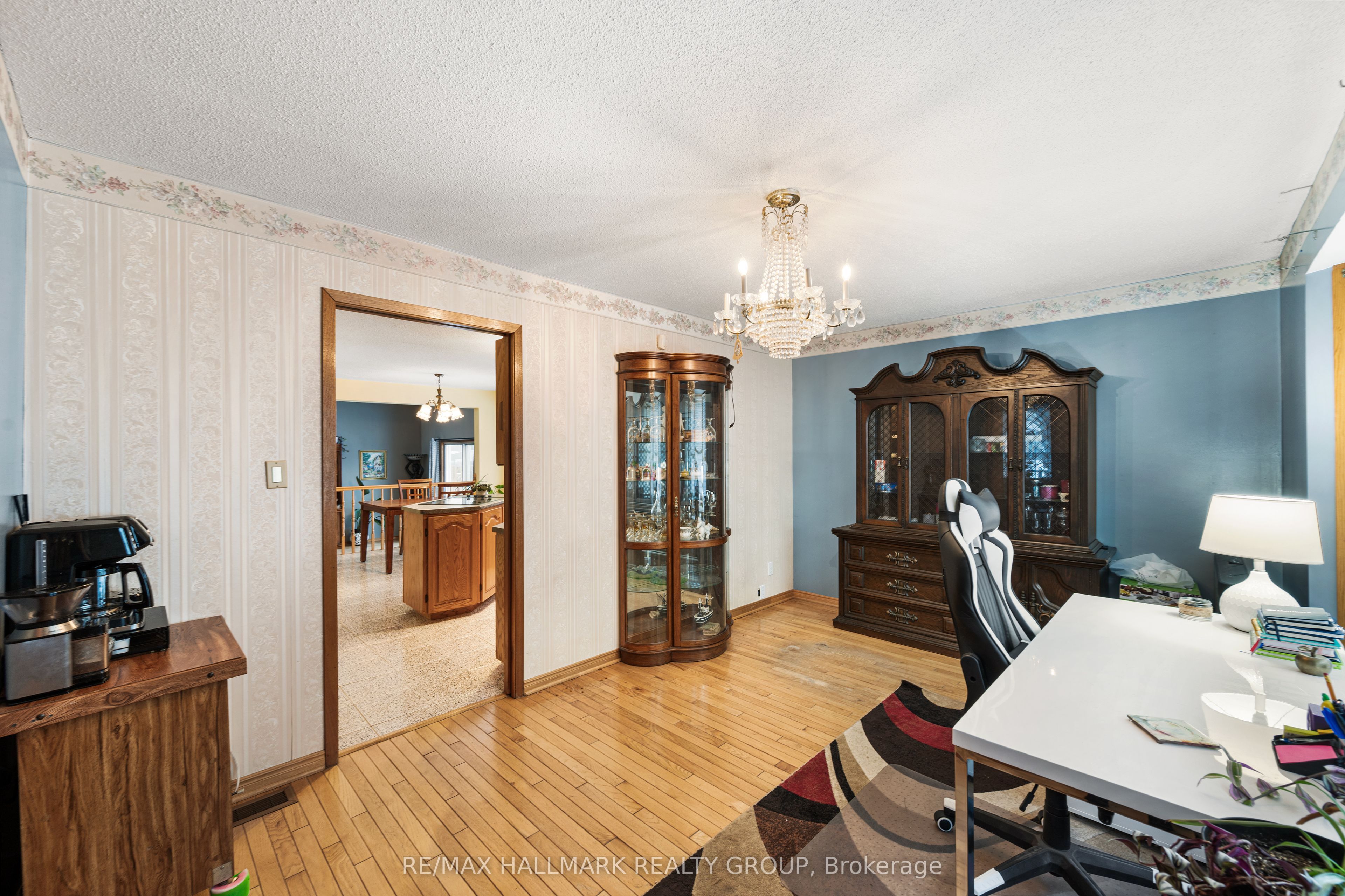 477 Duvernay Drive Property Photo 15