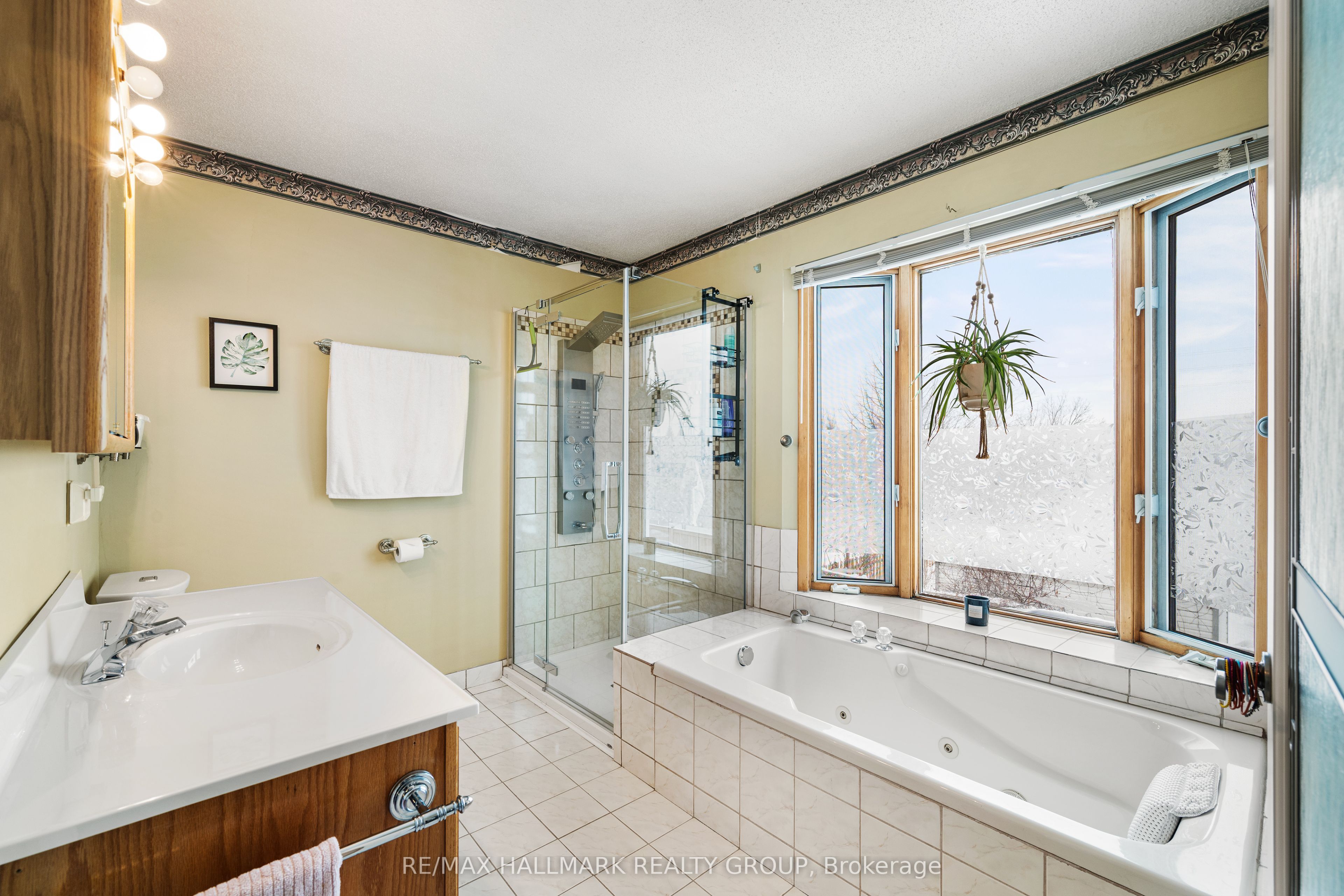 477 Duvernay Drive Property Photo 23
