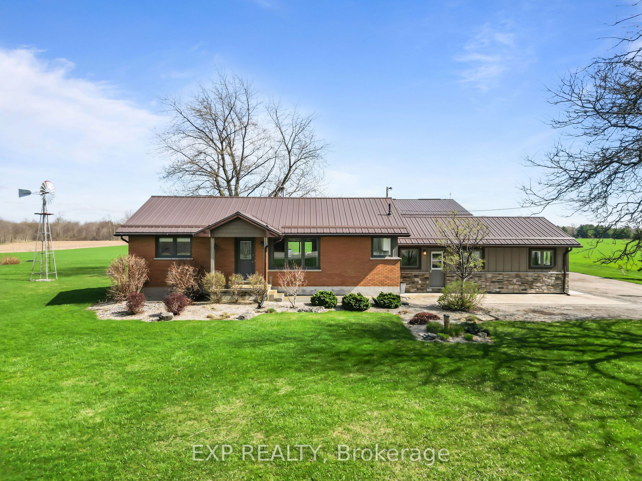 9221 Hickory Drive Property Photo 4