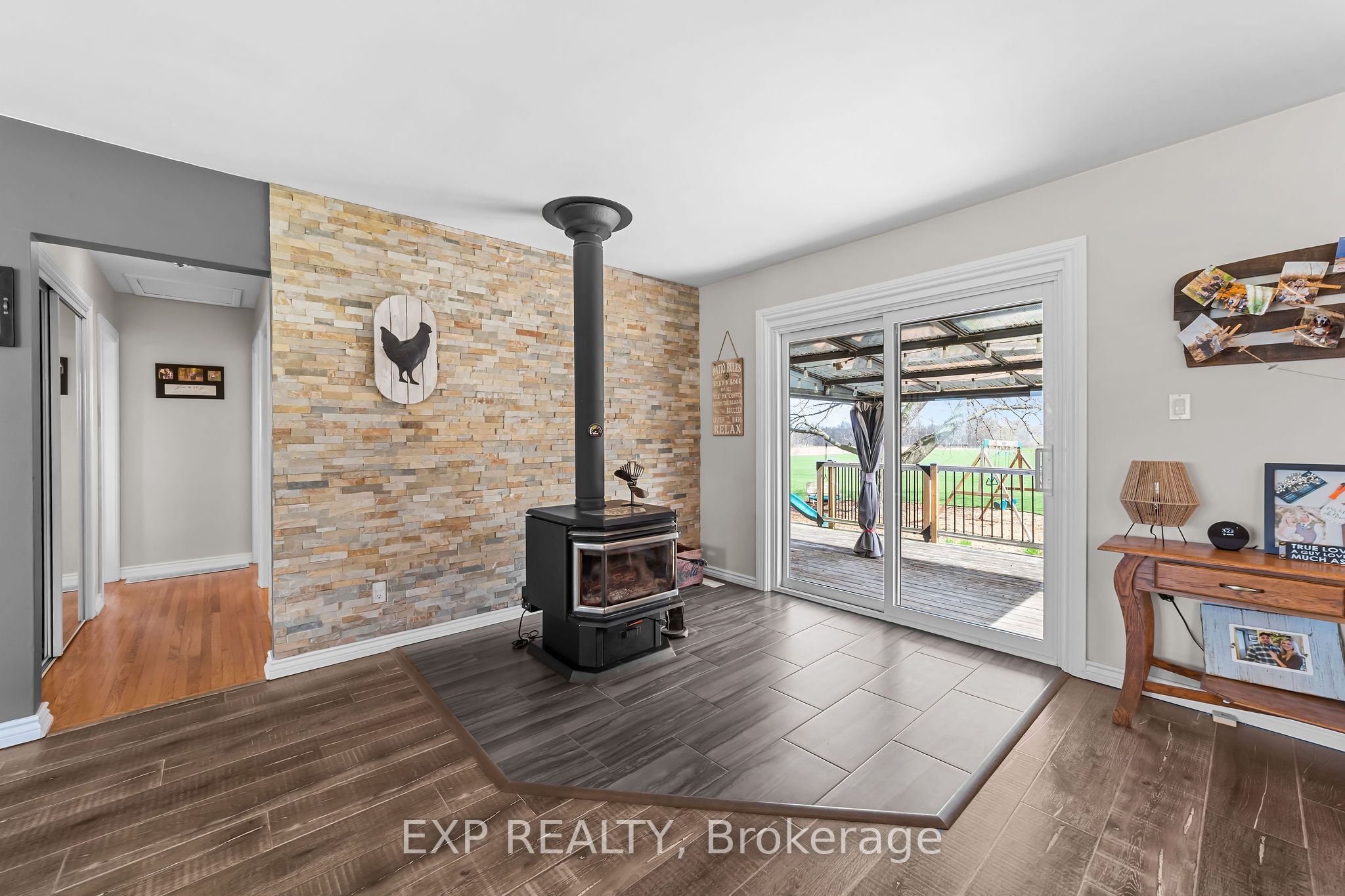 9221 Hickory Drive Property Photo 14