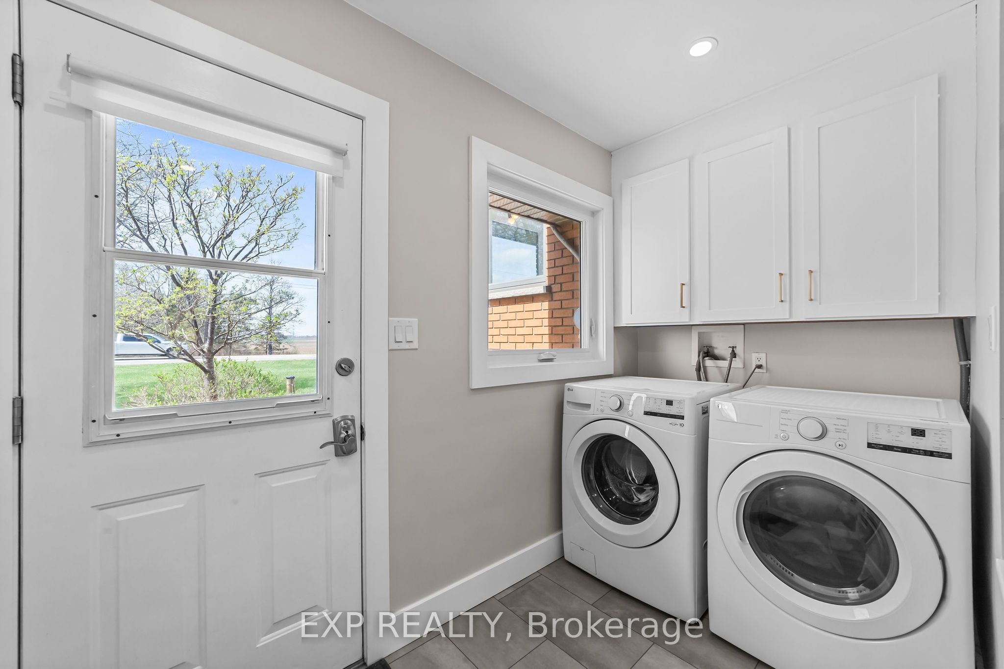 9221 Hickory Drive Property Photo 19
