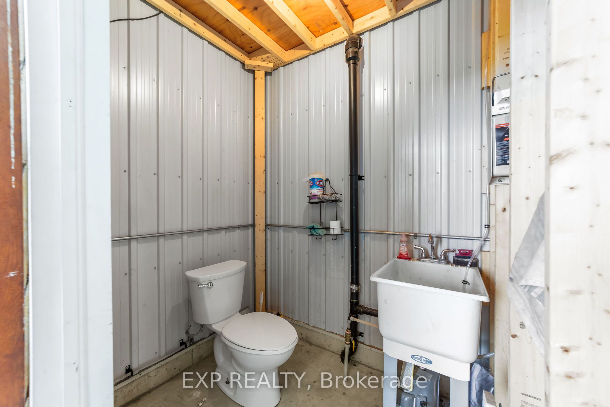 9221 Hickory Drive Property Photo 31