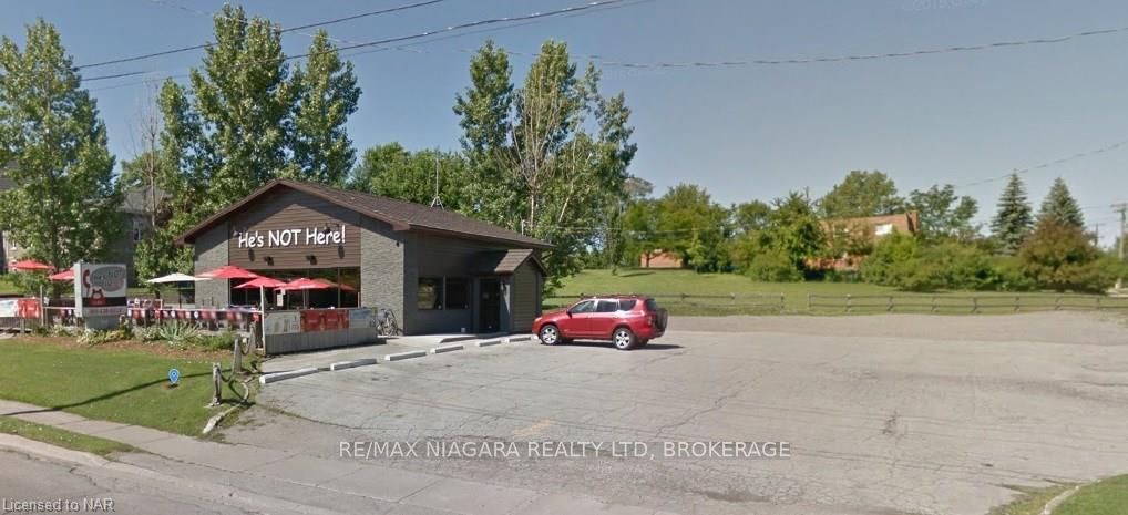 365 Niagara Boulevard Property Photo 2