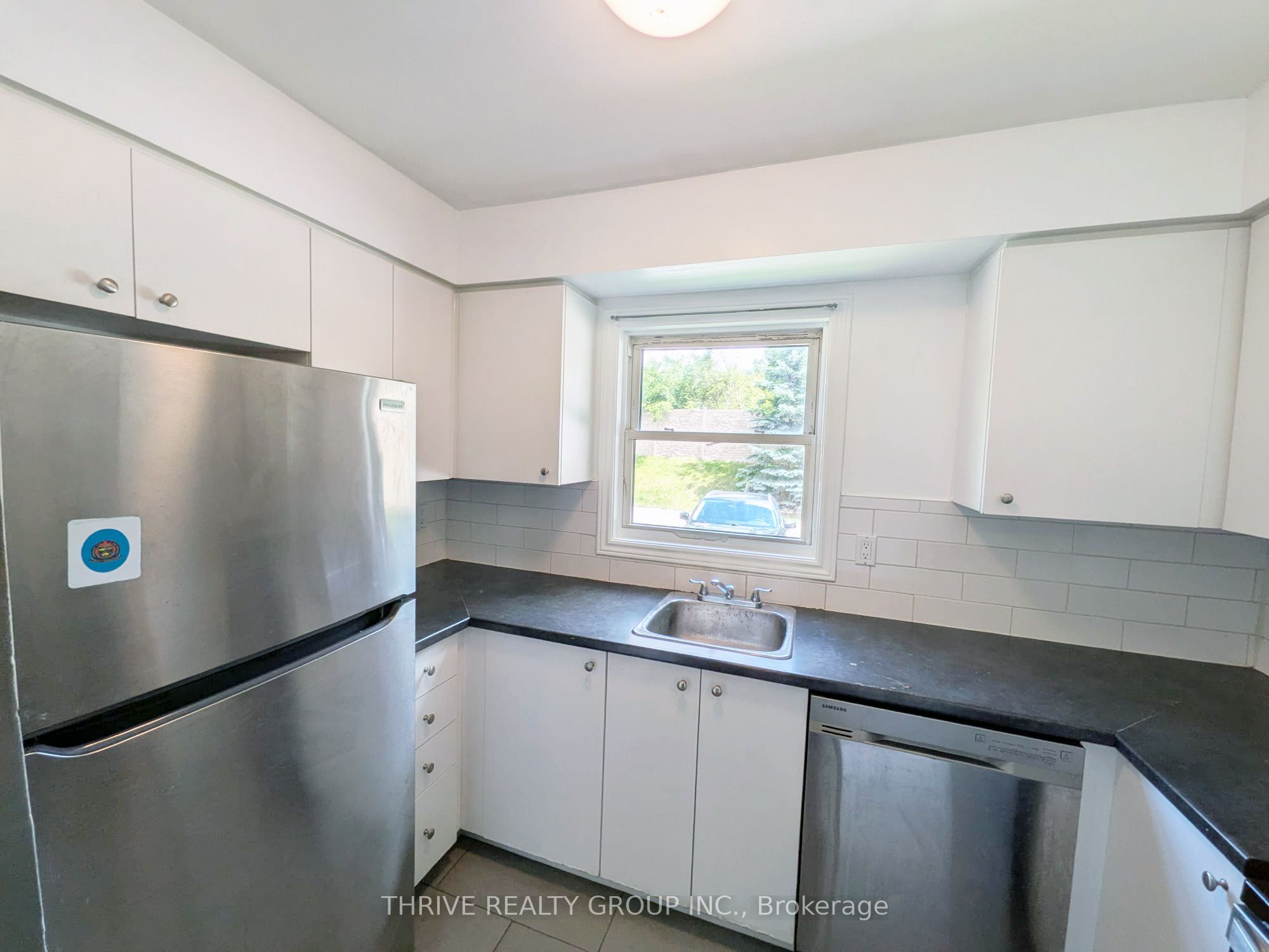 470 Second Street 16 Property Photo 3
