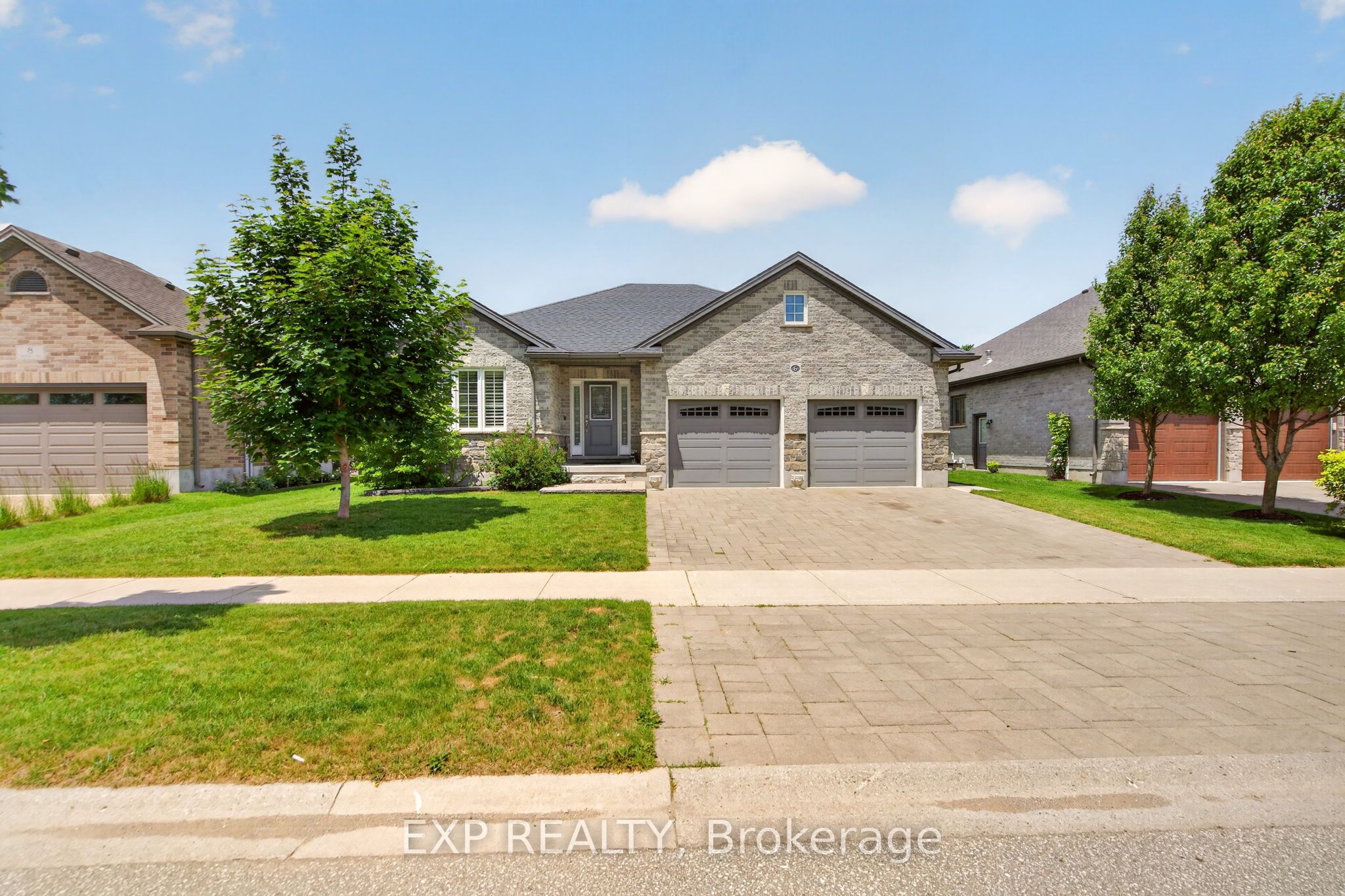 6 Caverhill Crescent Property Photo 1