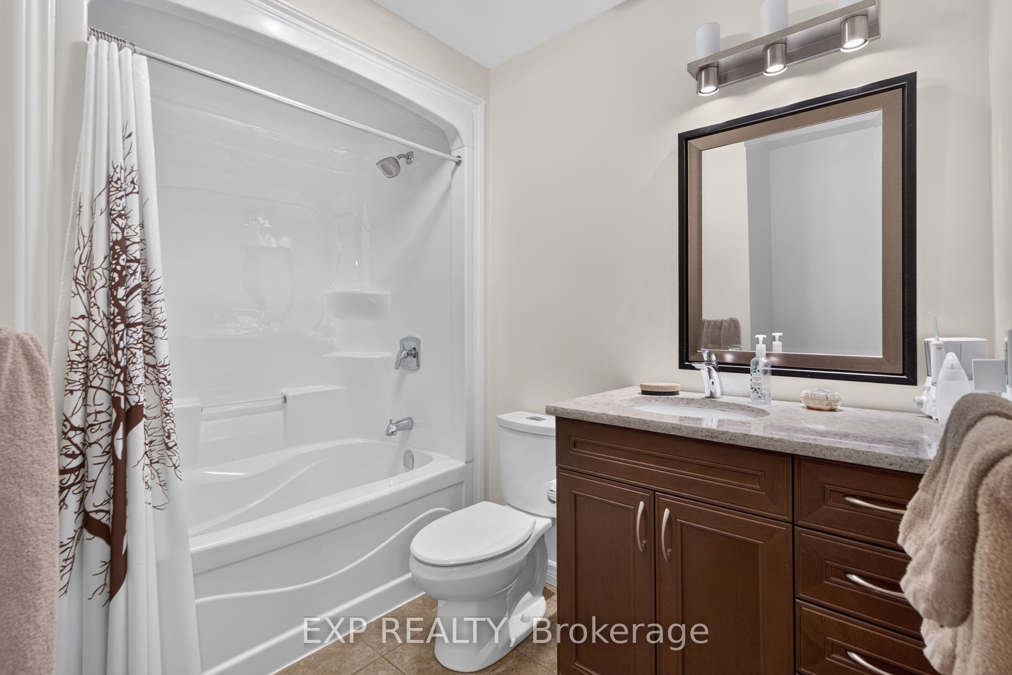 6 Caverhill Crescent Property Photo 6