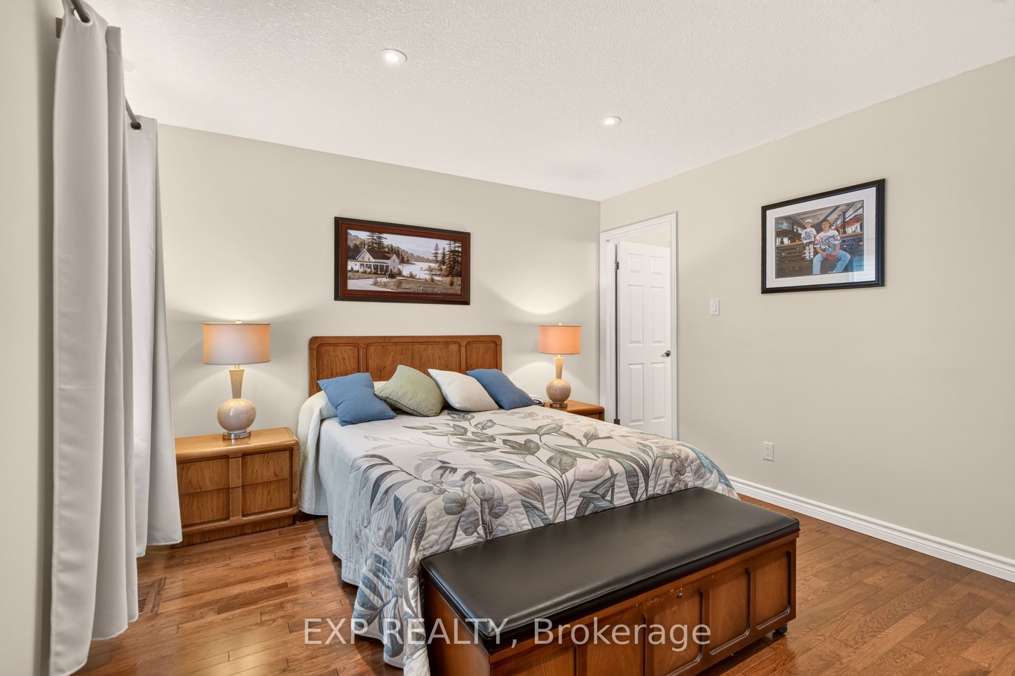 6 Caverhill Crescent Property Photo 16