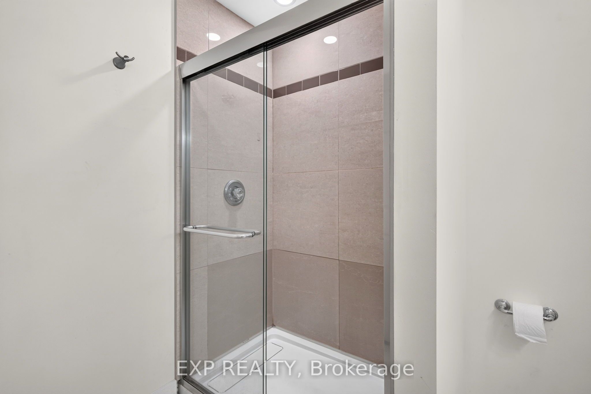 6 Caverhill Crescent Property Photo 25