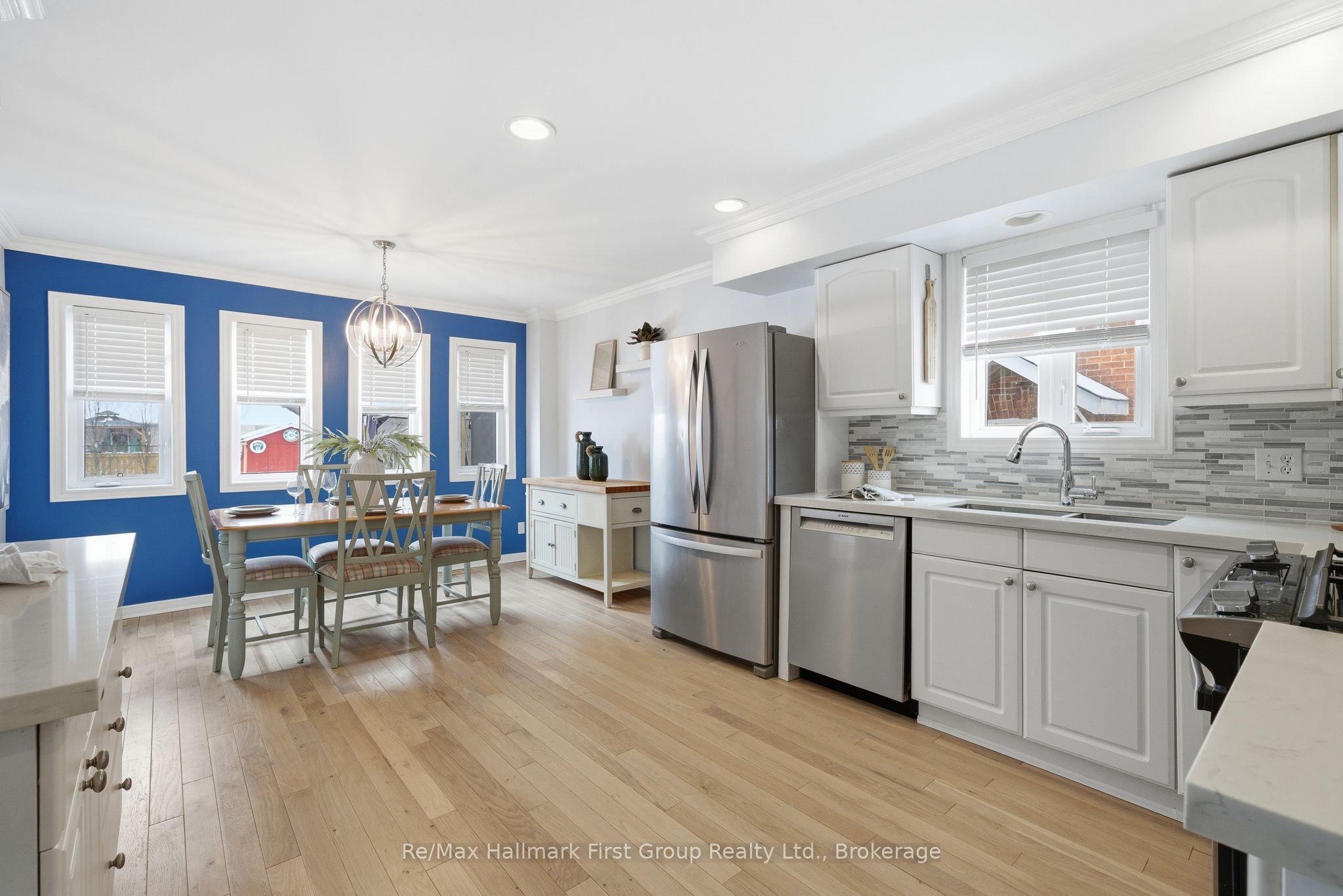 350 Ontario Street Property Photo 9