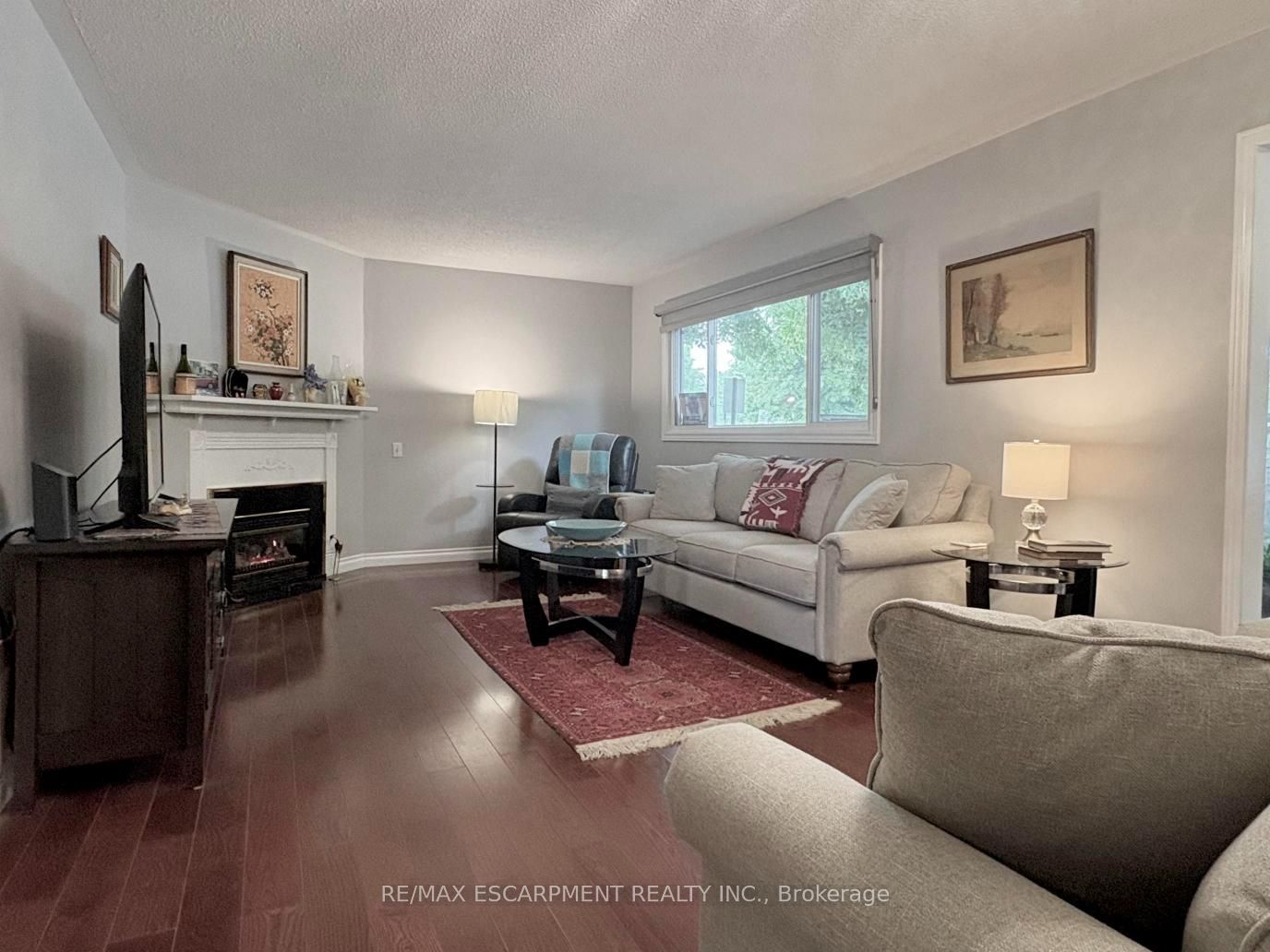227 Silverbirch Boulevard Property Photo 15