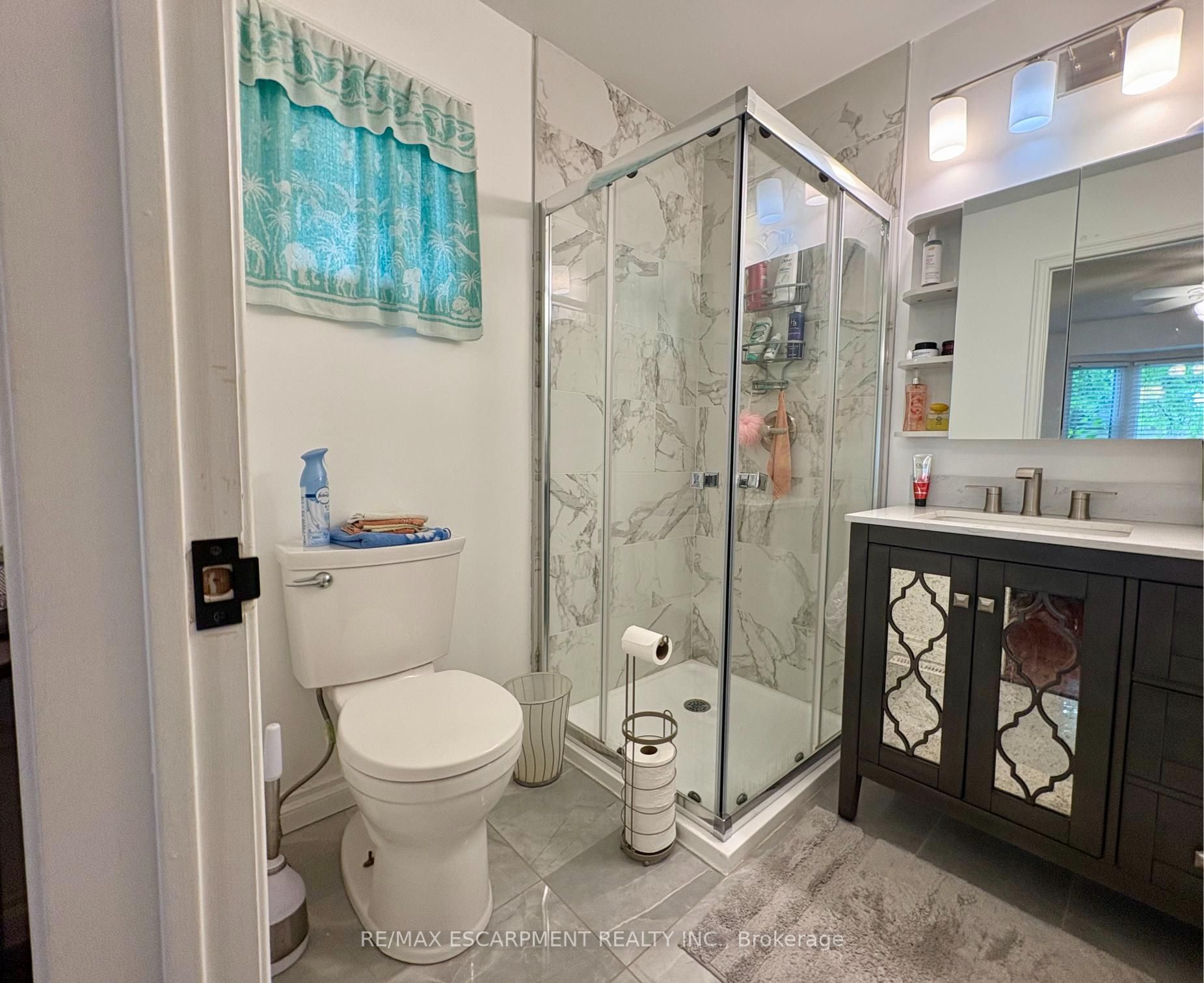 227 Silverbirch Boulevard Property Photo 25