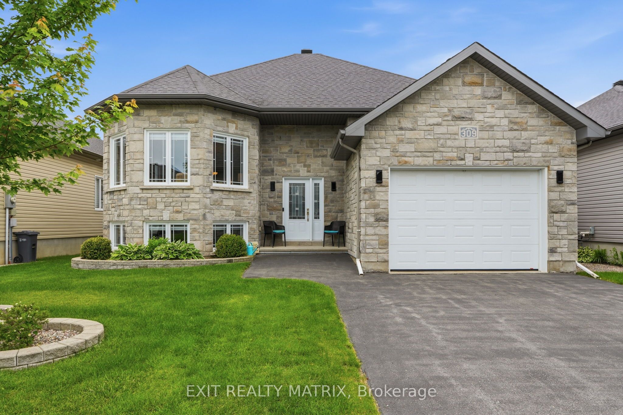 309 Colmar Street Property Photo 1