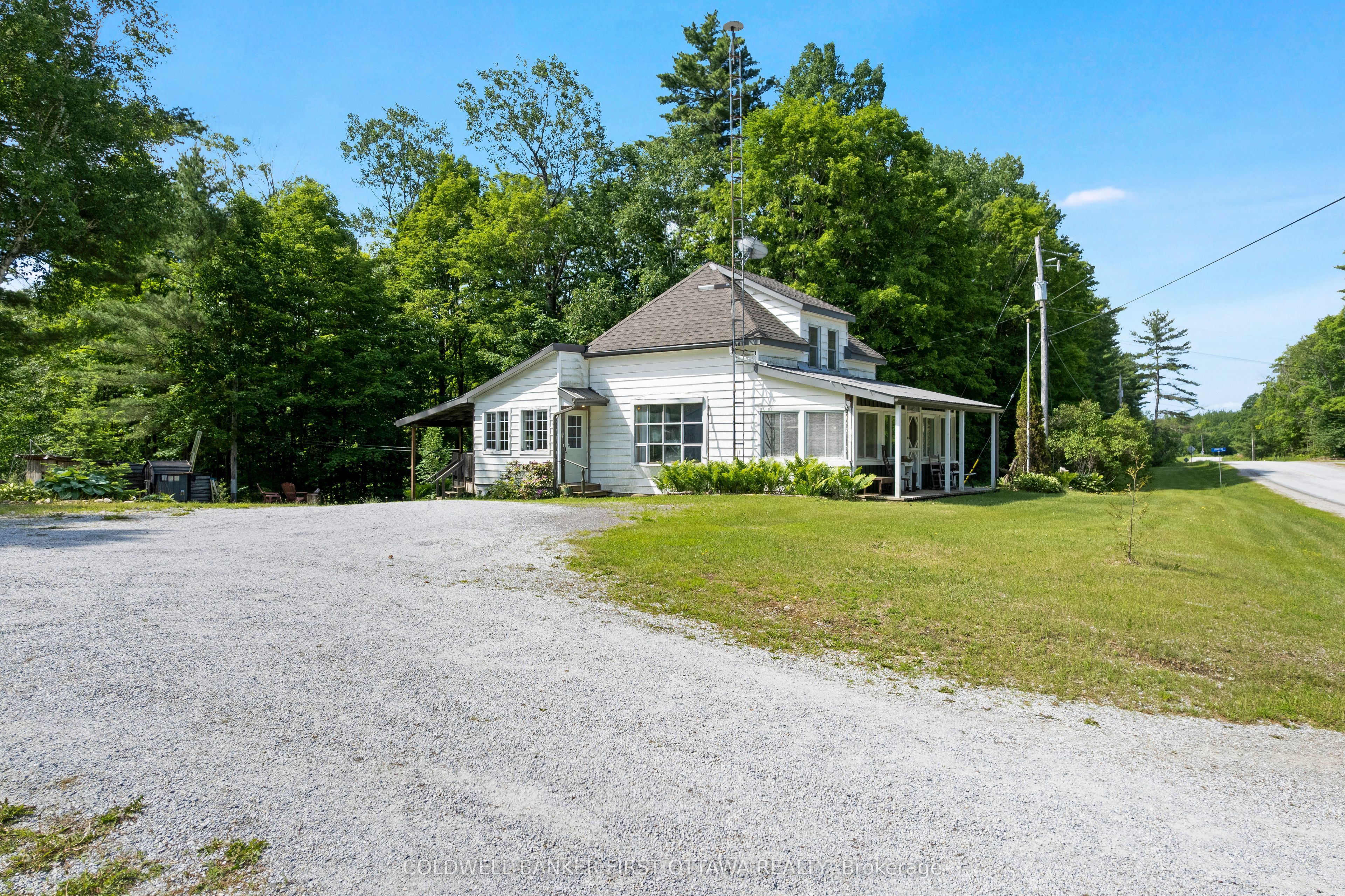 2625 Ardoch Road Property Photo 10