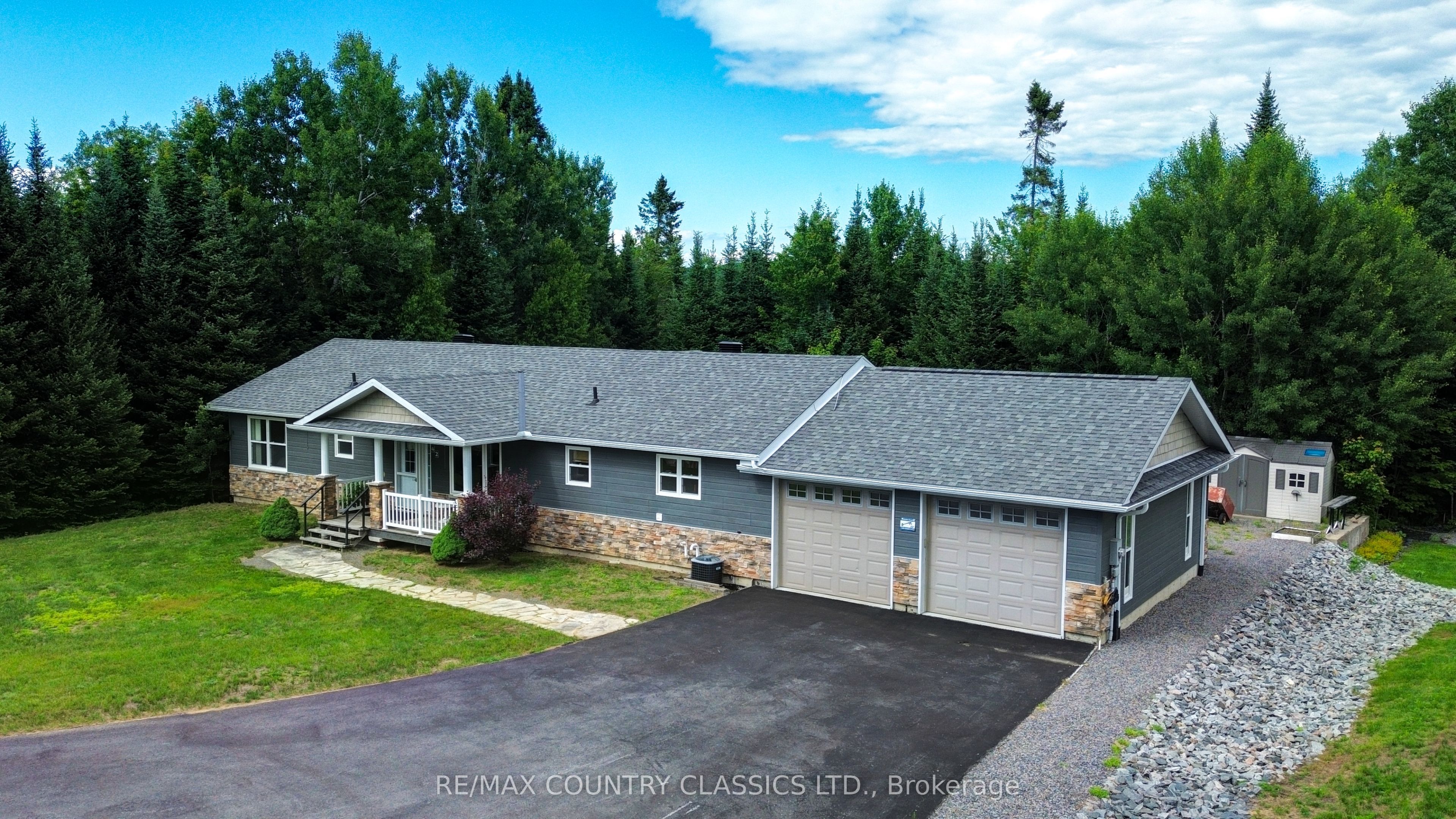 42 Nicklaus Drive Property Photo 1
