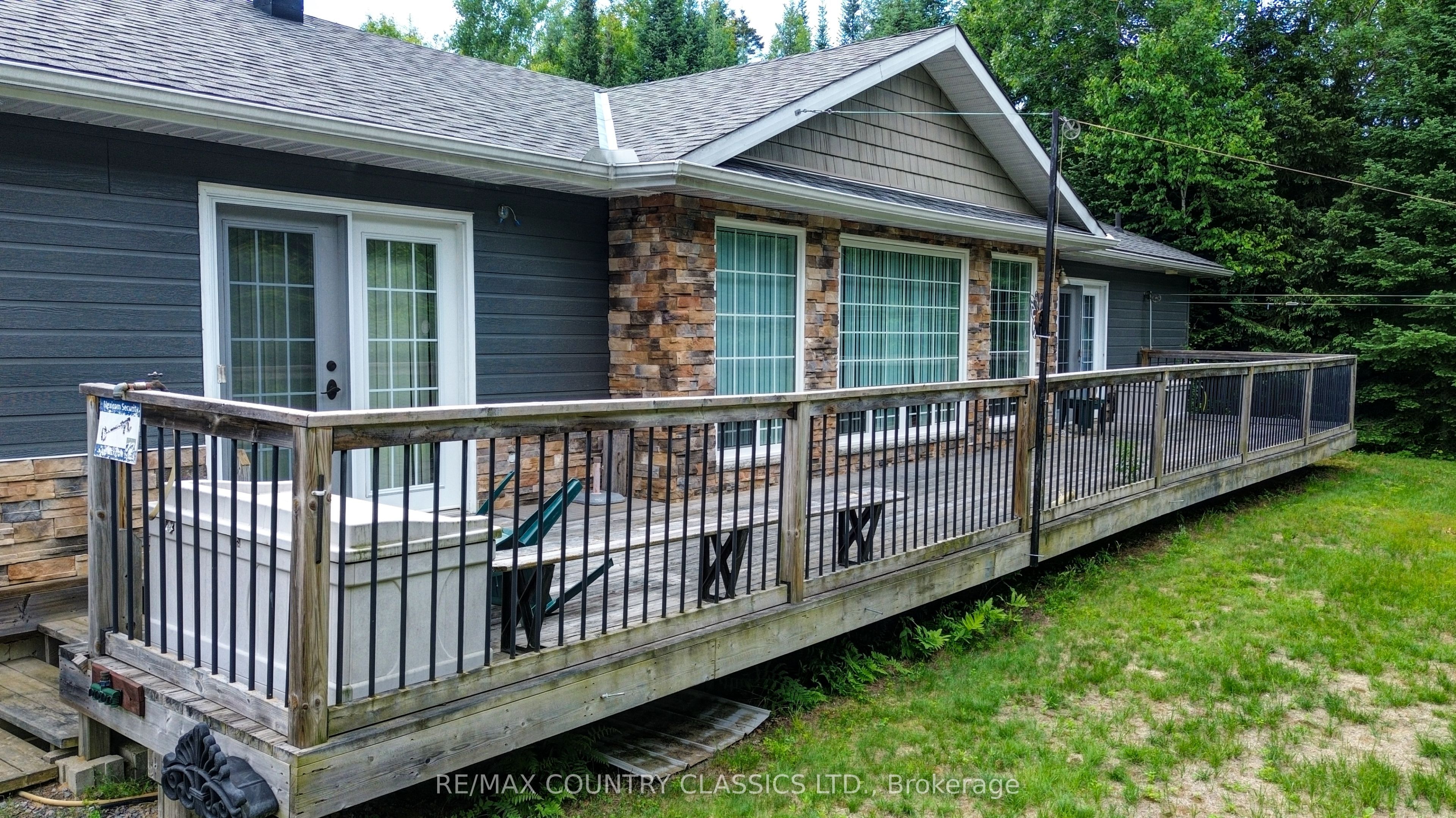 42 Nicklaus Drive Property Photo 3