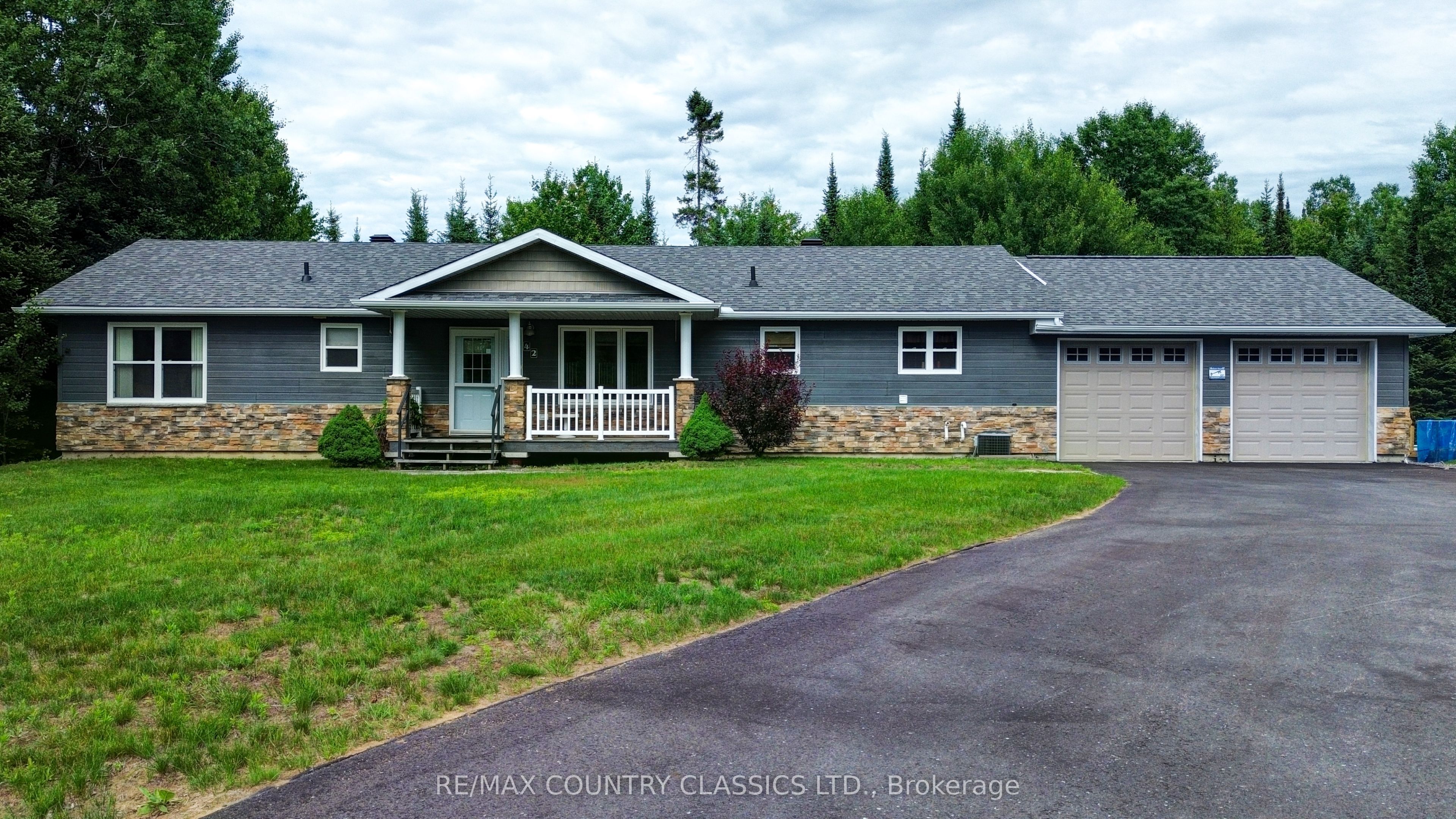 42 Nicklaus Drive Property Photo 4