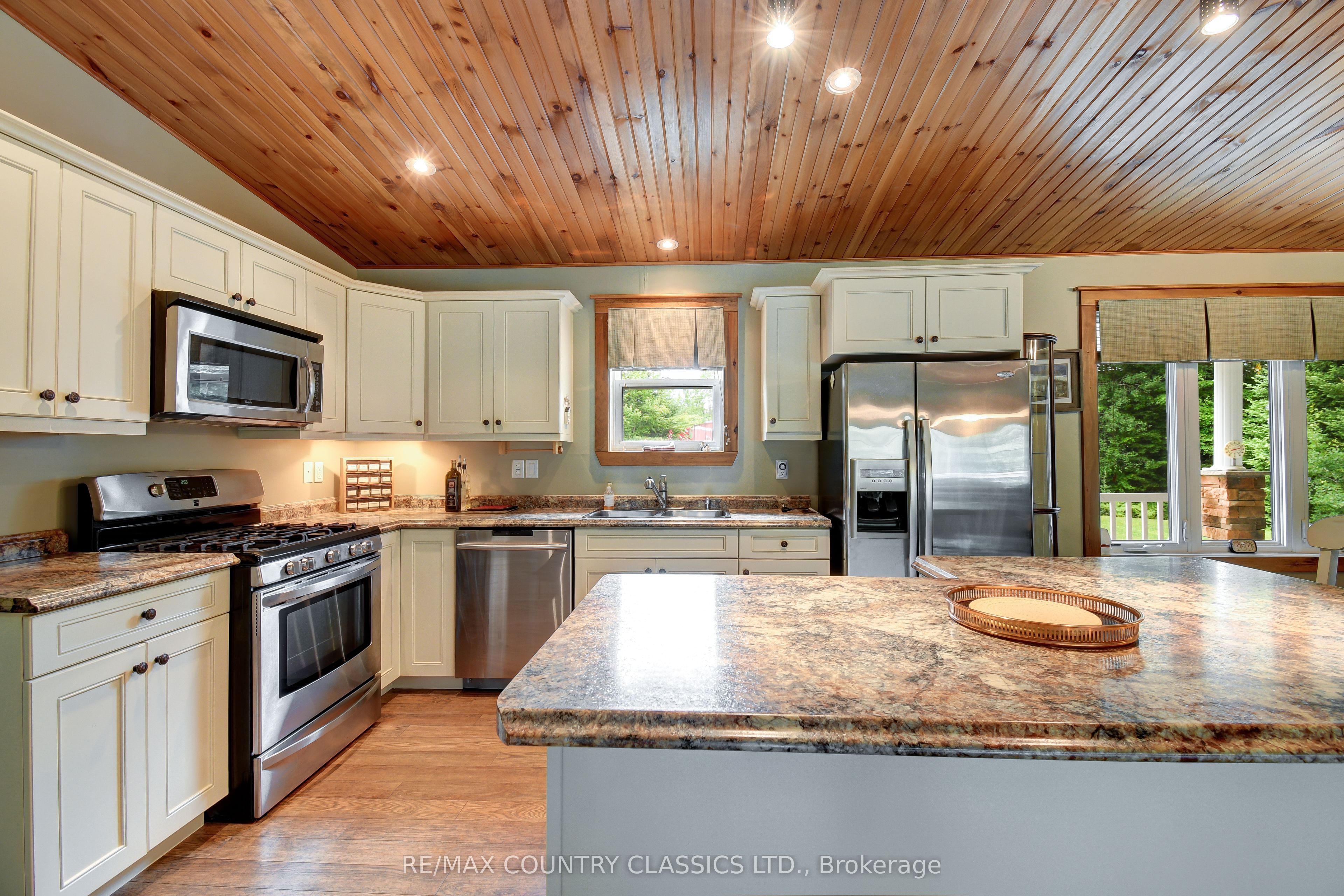 42 Nicklaus Drive Property Photo 9