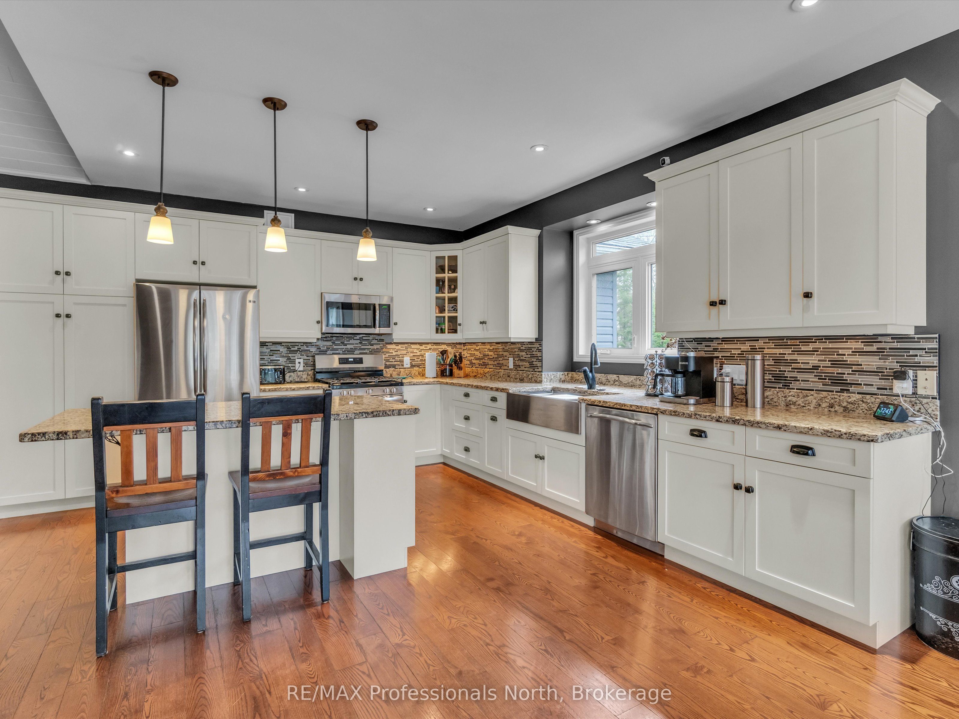 93 Mainhood's Road Property Photo 8