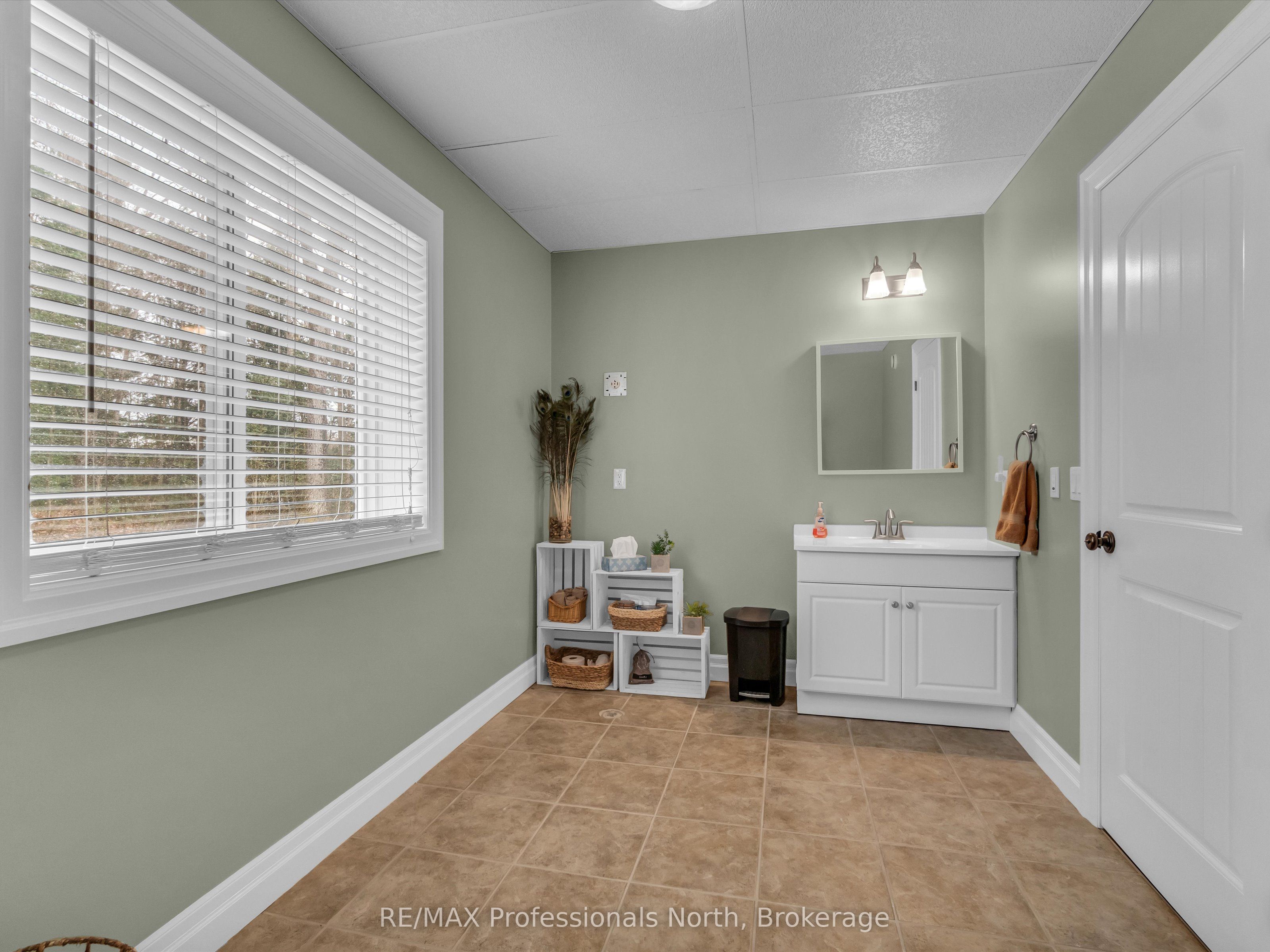 93 Mainhood's Road Property Photo 35